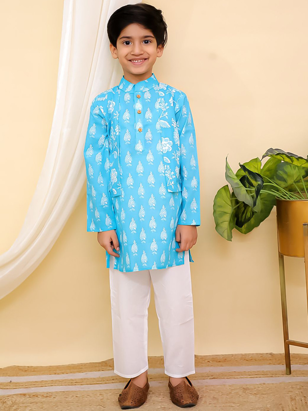 Aj DEZInES Boys Sky Blue Cotton Full sleeves Floral Print Kurta Pyjama for Boys