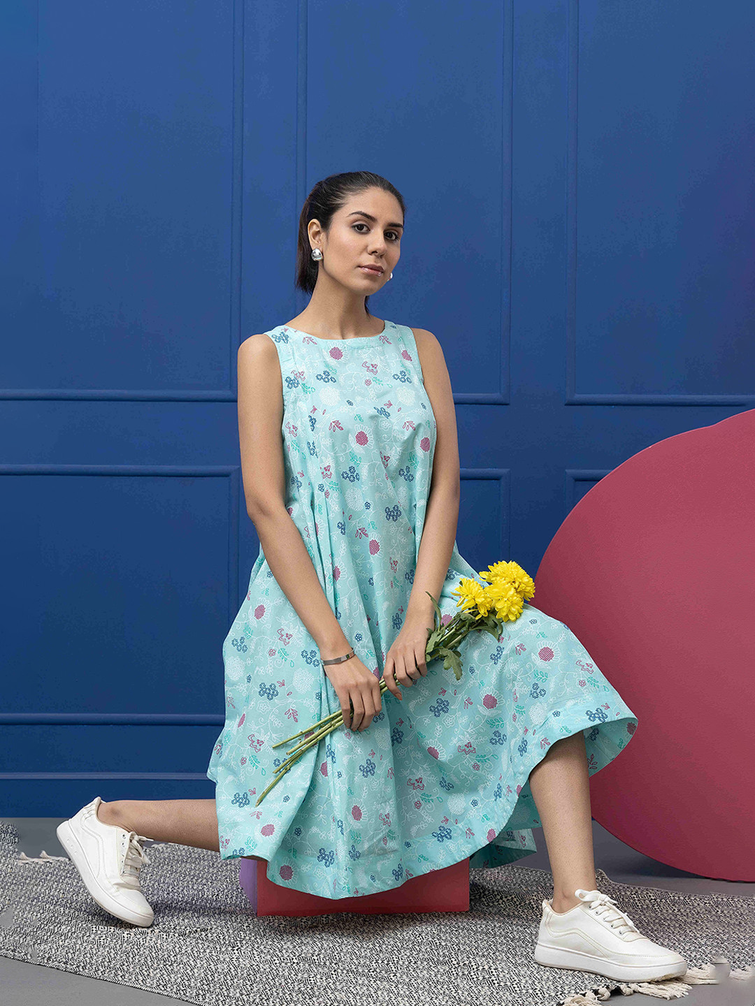 SMER Floral Print Round Neck Fit & Flare Midi Trapeze Dress