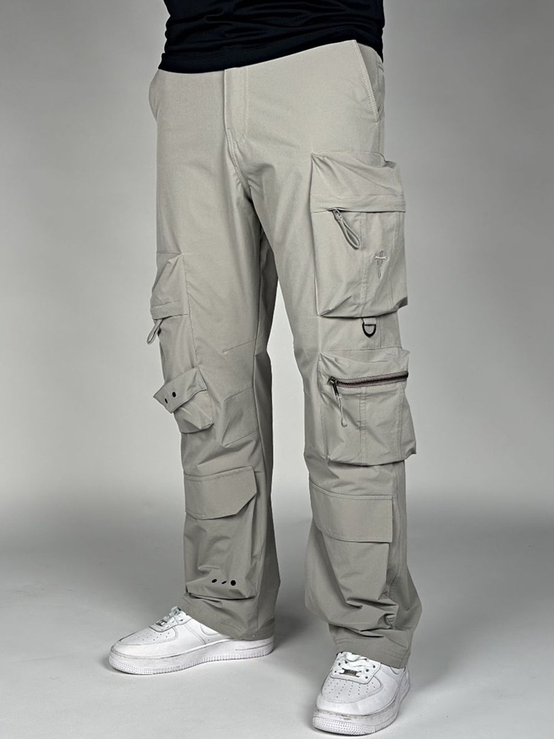 TIFTON Men Solid Mid-Rise Regular Fit Cargos Trousers