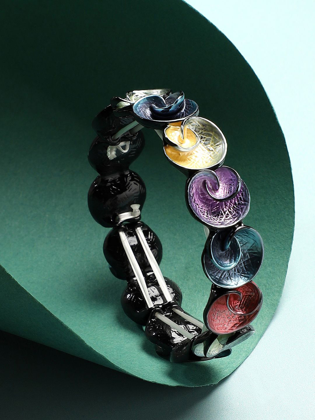 DressBerry Metallic Swirl Bangle-Style Bracelet