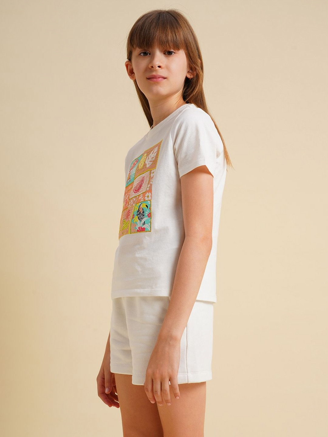 Vero Moda Girls Graphic Printed Embellished Round Neck Cotton T-shirt