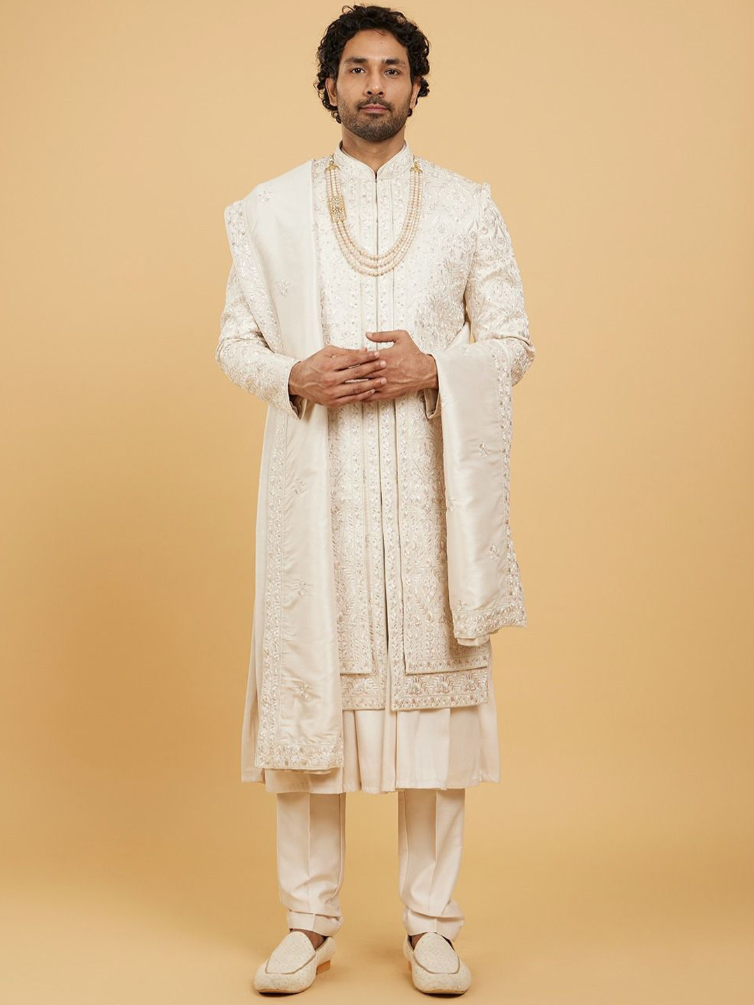 Twamev Men Embroidered Stone work Sherwani Set with Dupatta