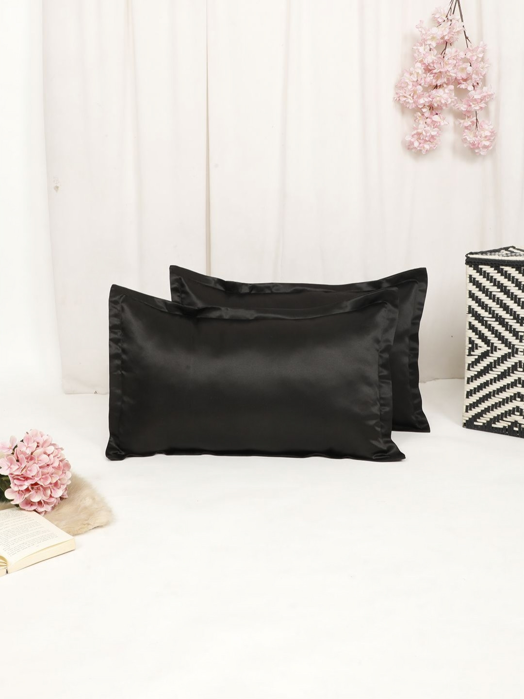 THE CONVERSION Black 2 Pieces Solid Rectangle Pillow Covers