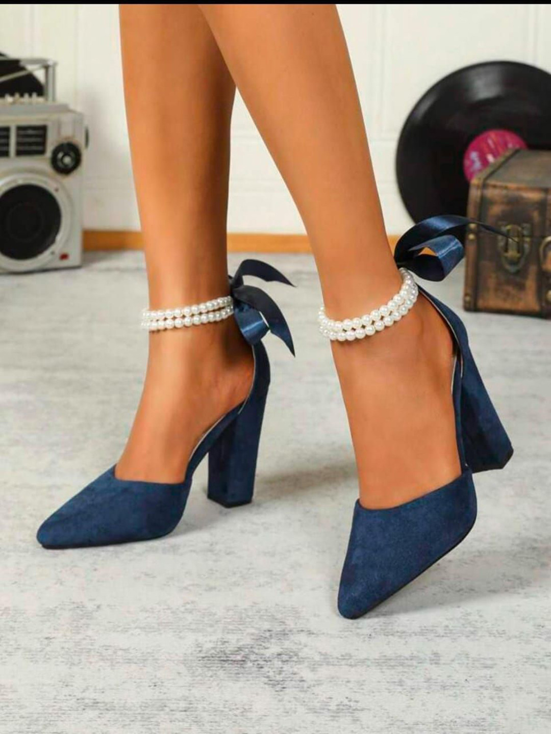 LUXY SHOE Ankle Loop Block Pumps