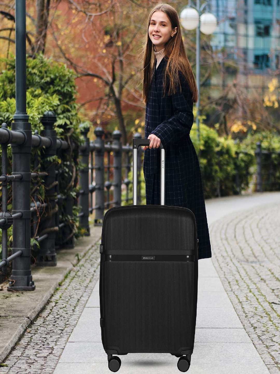 Polo Class Hard-Sided Large Trolley Bag