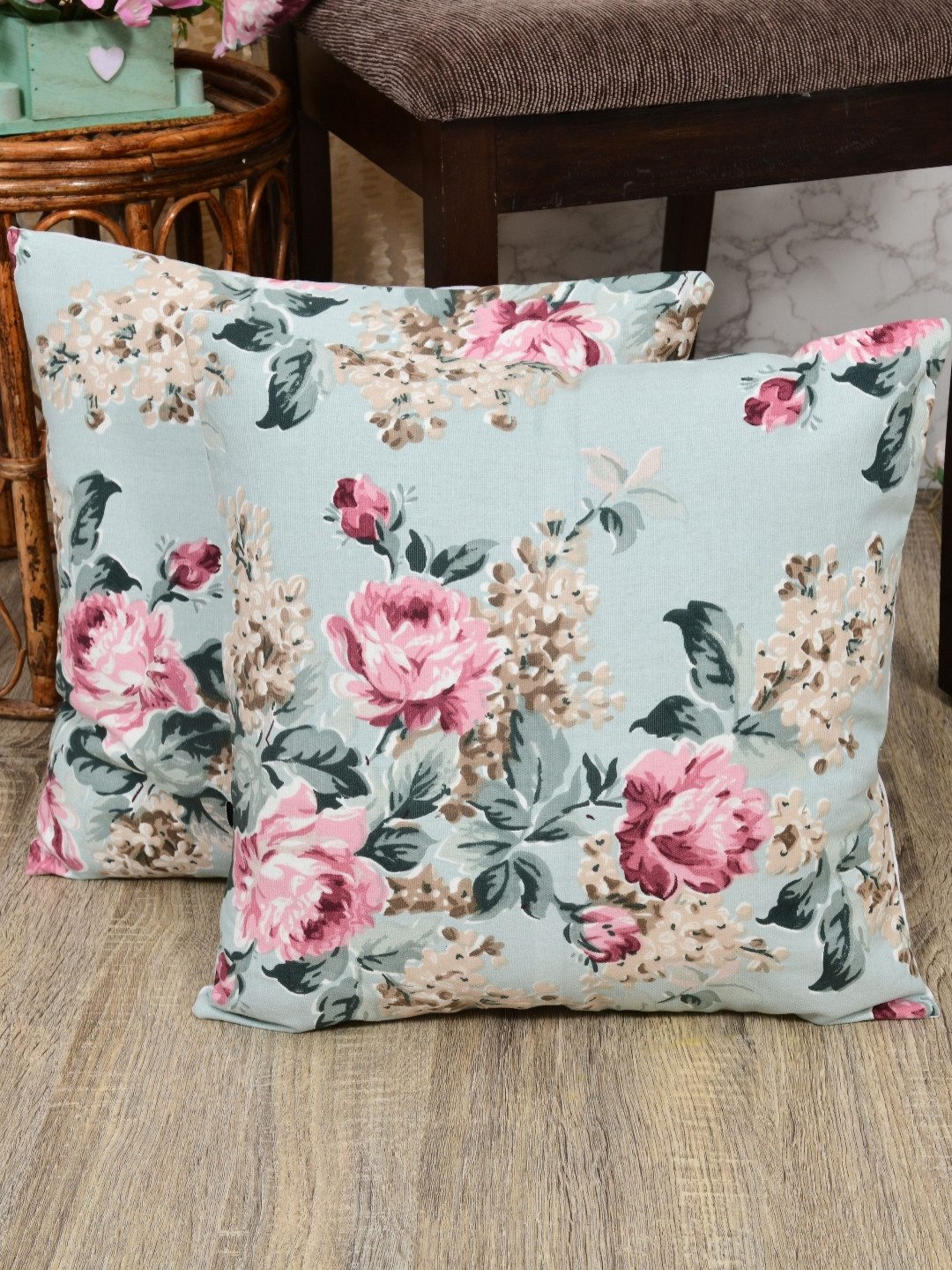 The Home Story 2 Pieces Green & Pink Floral Printed Square Cushion Covers