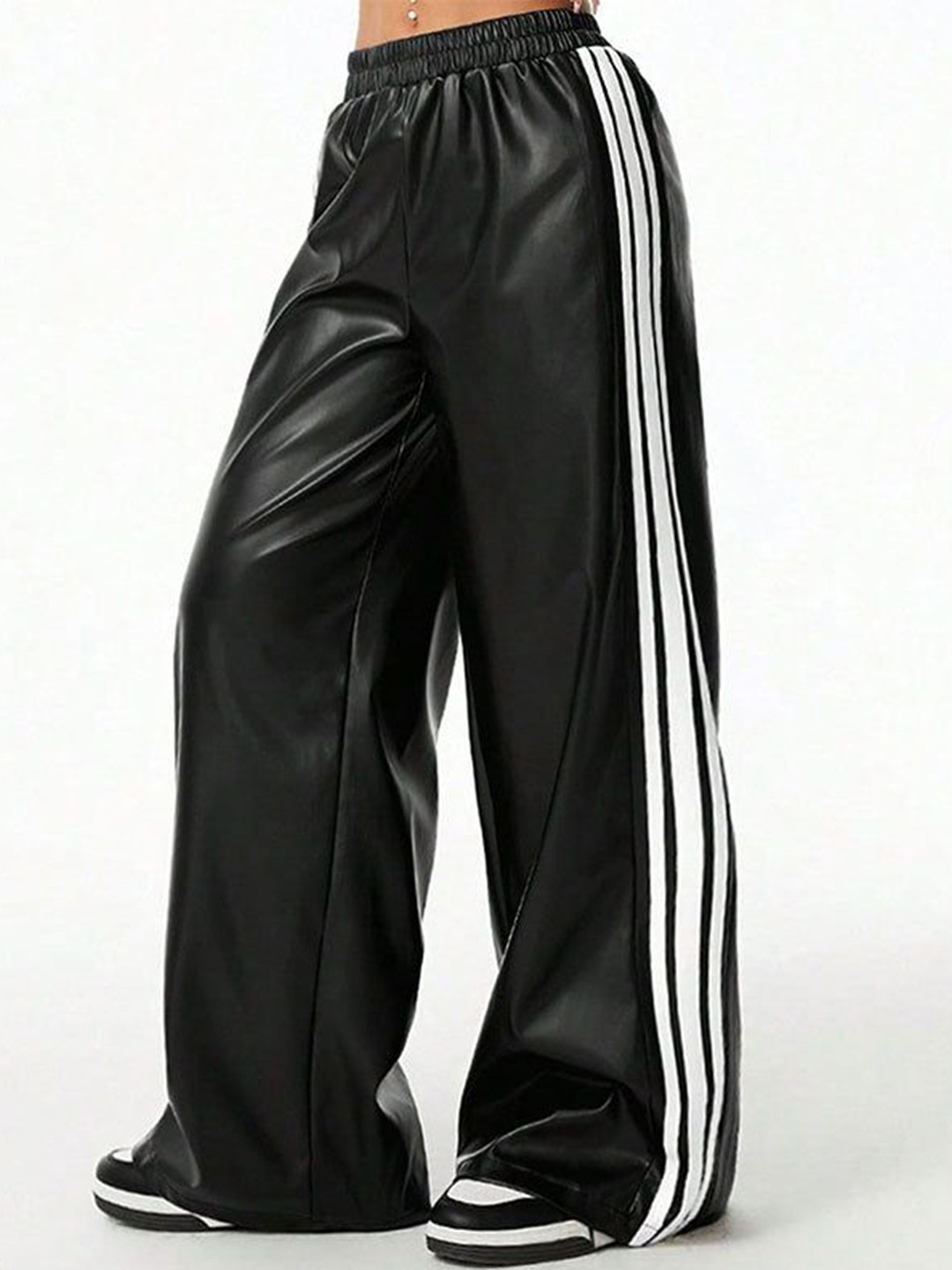 Outzidr Women Black Side Stripe Sweatpants