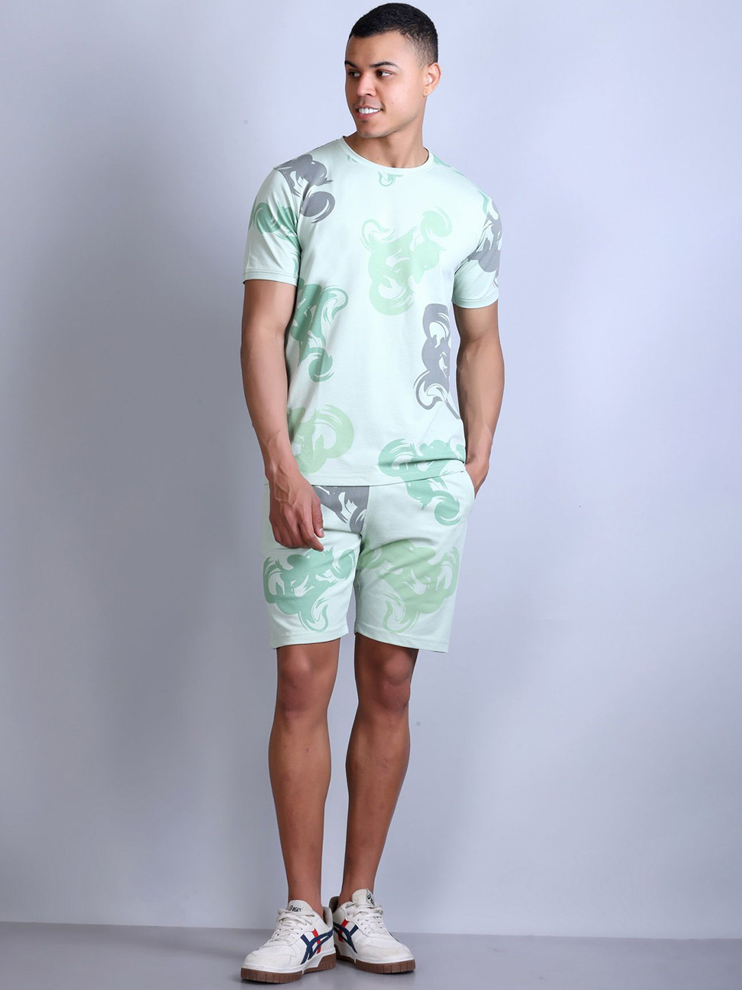 Parcel Yard Round Neck T-Shirt With Shorts Co-Ords