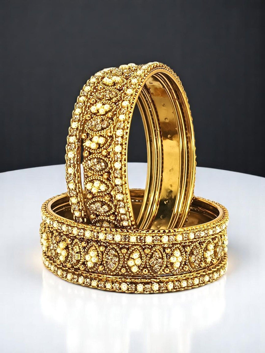 FEMMIBELLA Set Of 6 Gold-Plated Stone Studded Oval Shaped Bangles
