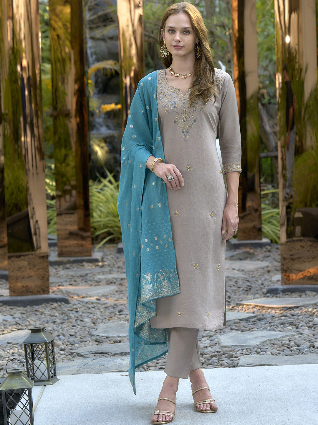 SHREE LAXMINARAYAN EXPORT Women Embroidered Kurta & Pant With Chanderi Jecard Dupatta