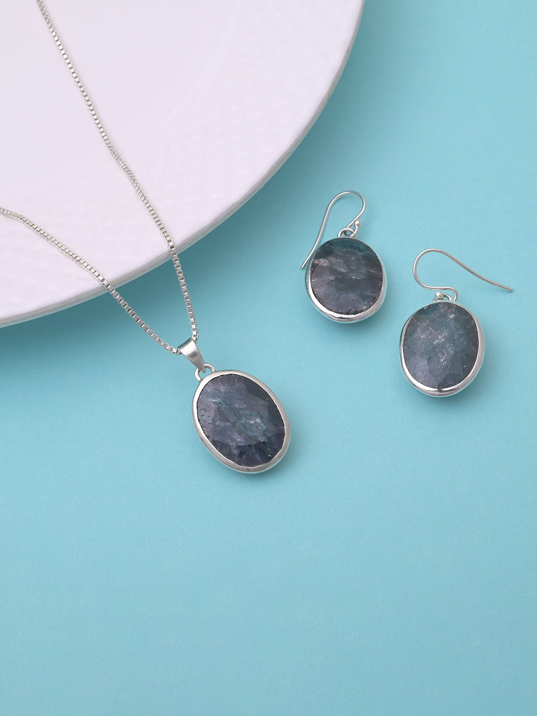 Ovana jewels 92.5 Sterling Silver Quartz-Studded Oval-Shaped Jewellery Set