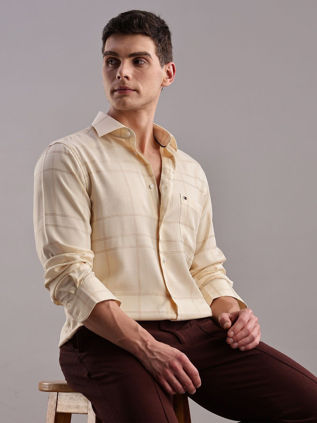 Tommy Hilfiger Men Checked Slim Fit Casual Shirt