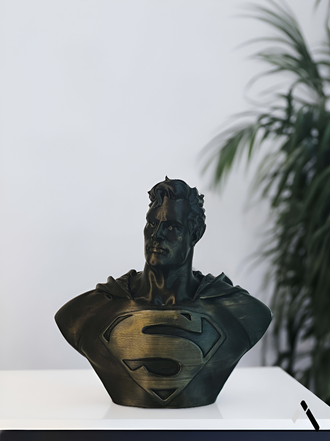 Archadia Supermen Black Resin Glossy Living Room Medium Showpiece - 4.7 Inches