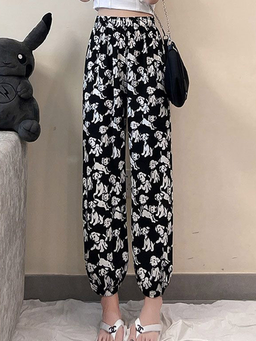 Outzidr Women Printed Graphic Joggers