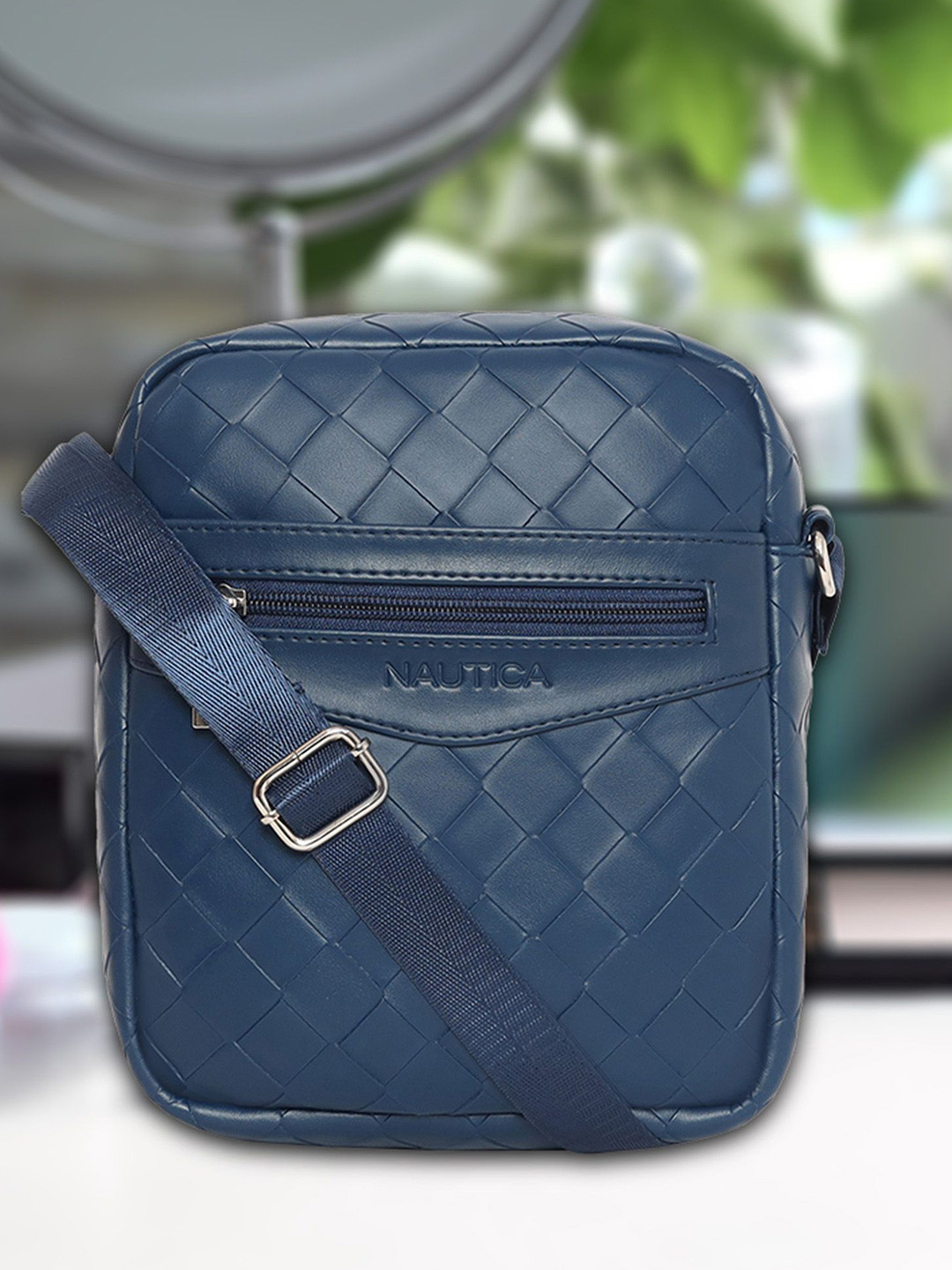 Nautica Unisex Textured Messenger Bag