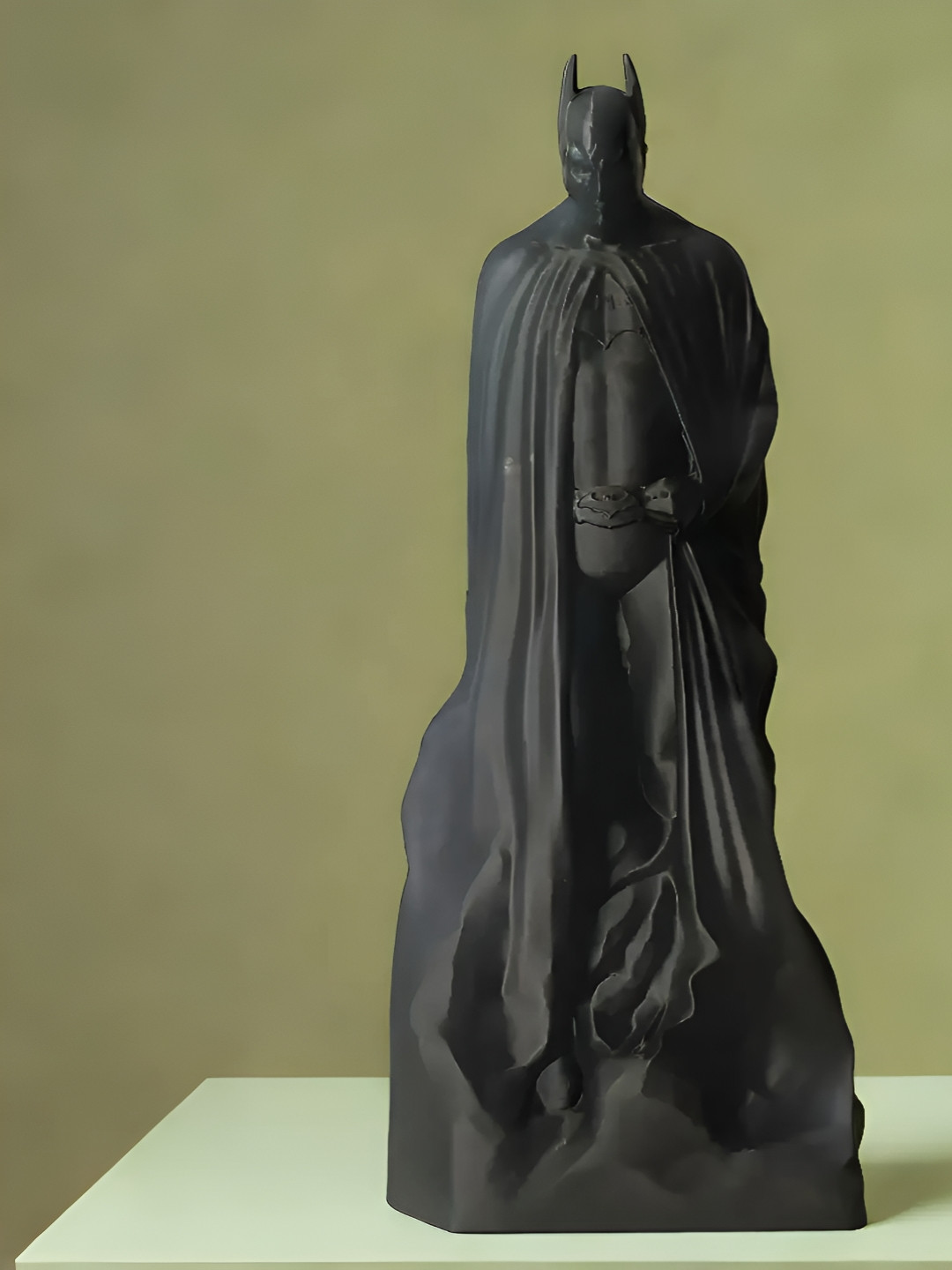 Archadia Black Polyresin Matte Home Office Medium Showpiece - 14.2 Inches