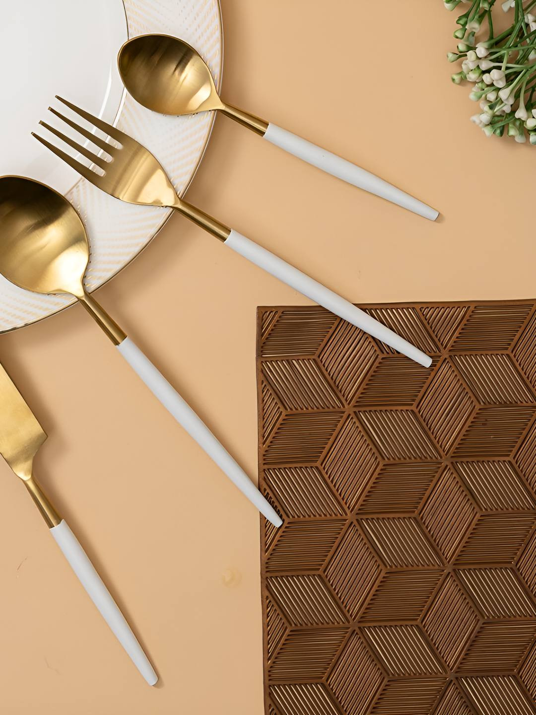 THREADVIBE LIVING Gold-Toned & White 4 Pieces Stainless Steel Cutlery Set