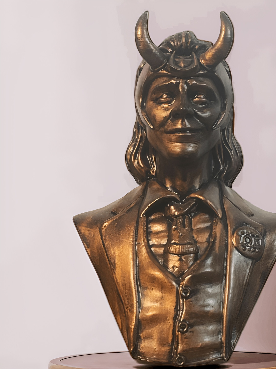 Archadia Blue Polyresin Glossy Living Room Extra Large Showpiece - 9.4 Inches