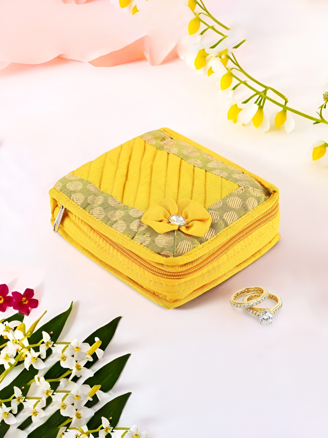 Aura Yellow Mini Pouch for Women 5 Pouches Inside Jewellery Organiser
