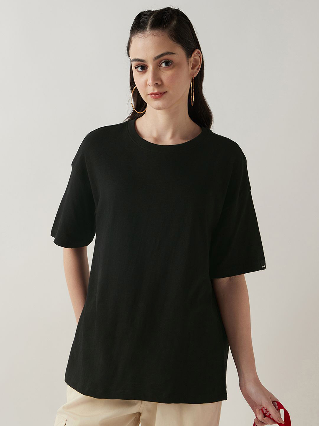 Bewakoof Air 1.0 Women's Jet Black Oversized T-shirt