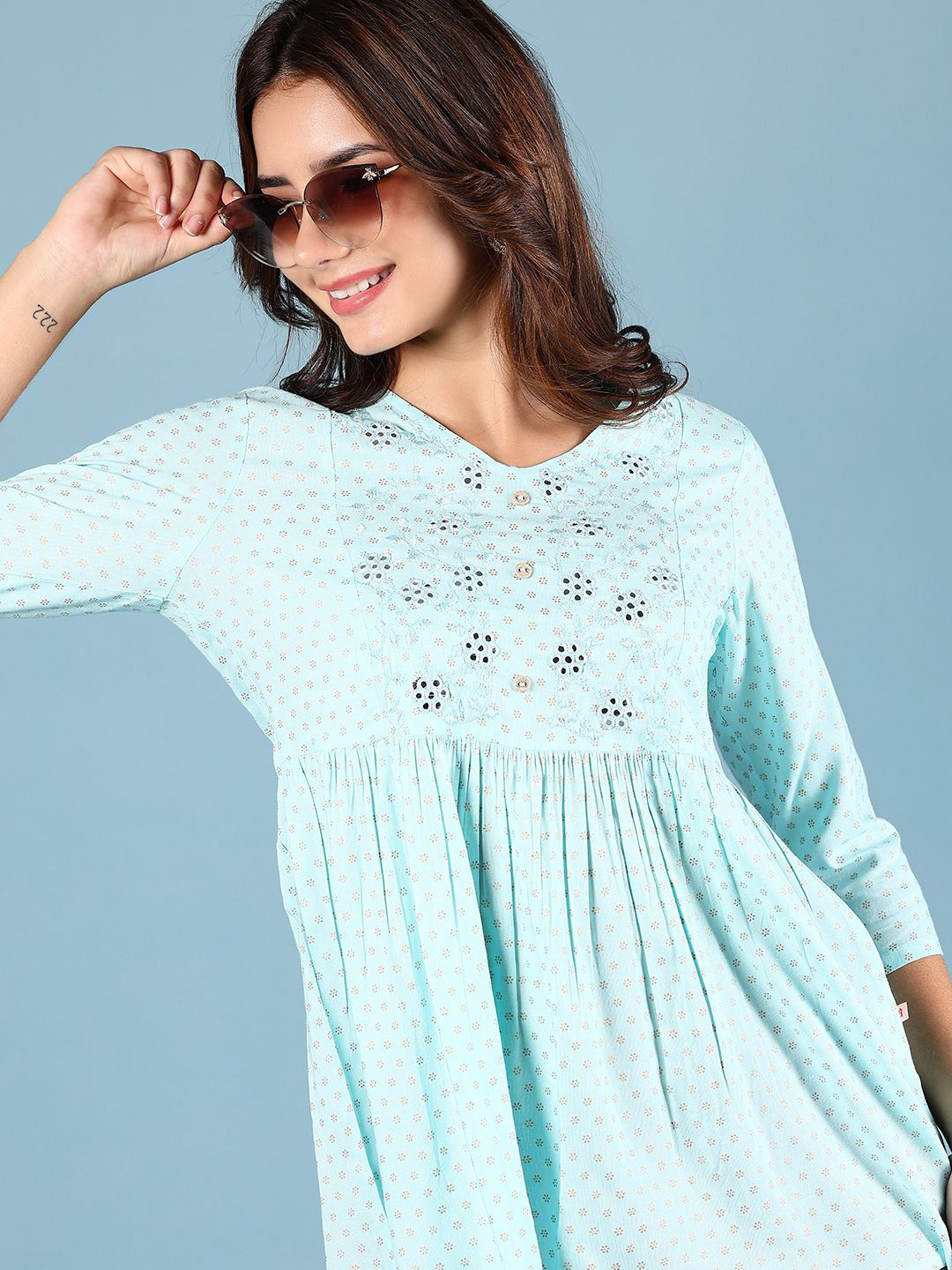 V-Mart Floral Printed V-Neck Kurti