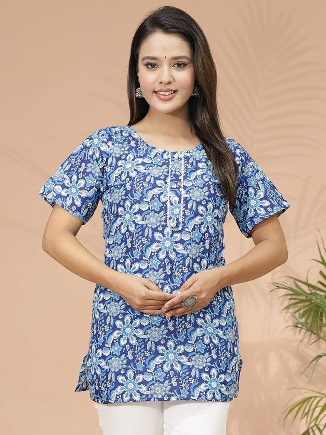 MANRANGI Women Floral Printed Pure Cotton Kurti