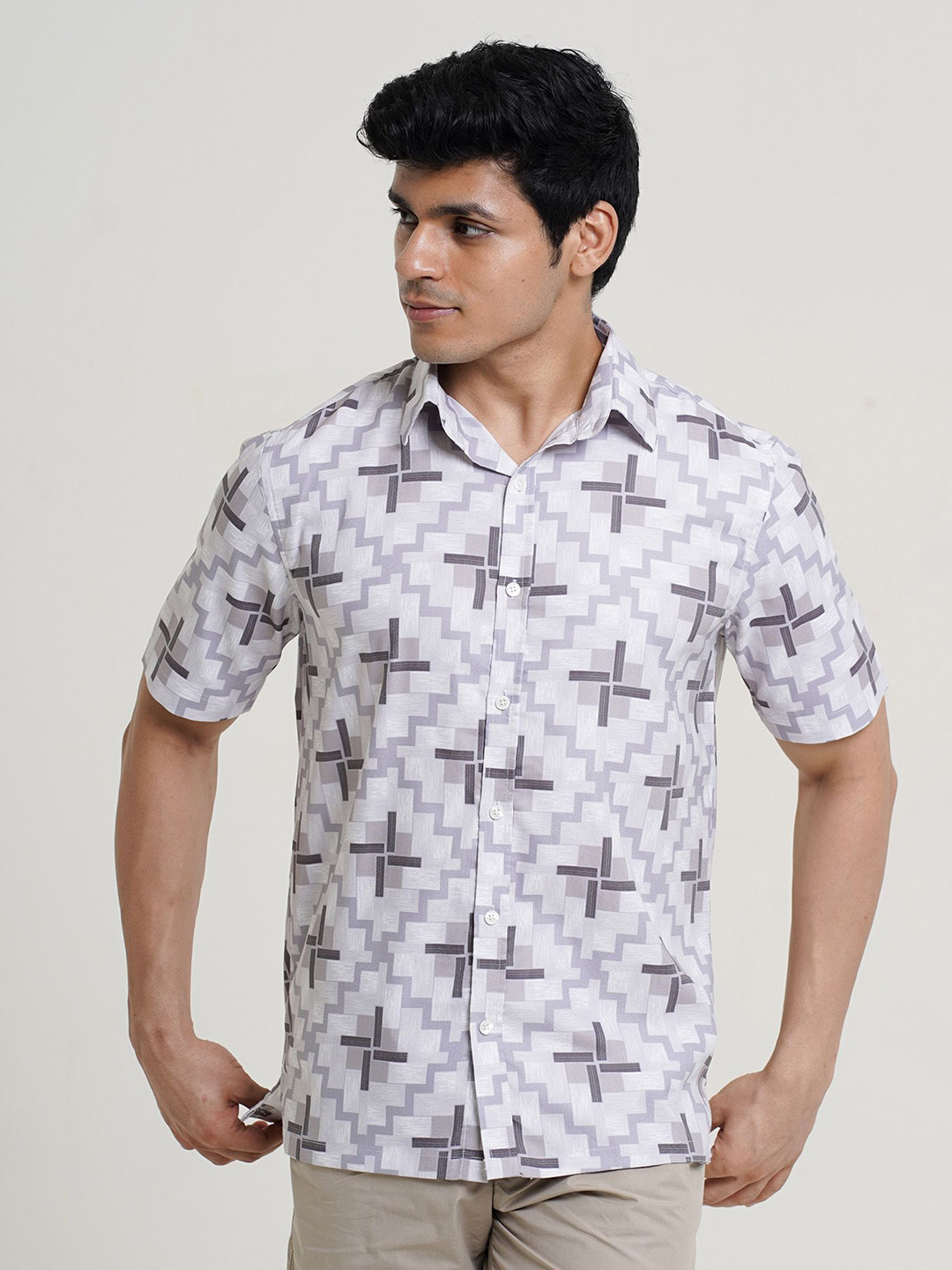 The Roadster Lifestyle Co Printed 100% Cotton Boxy & Loose Fit Casual Shirt