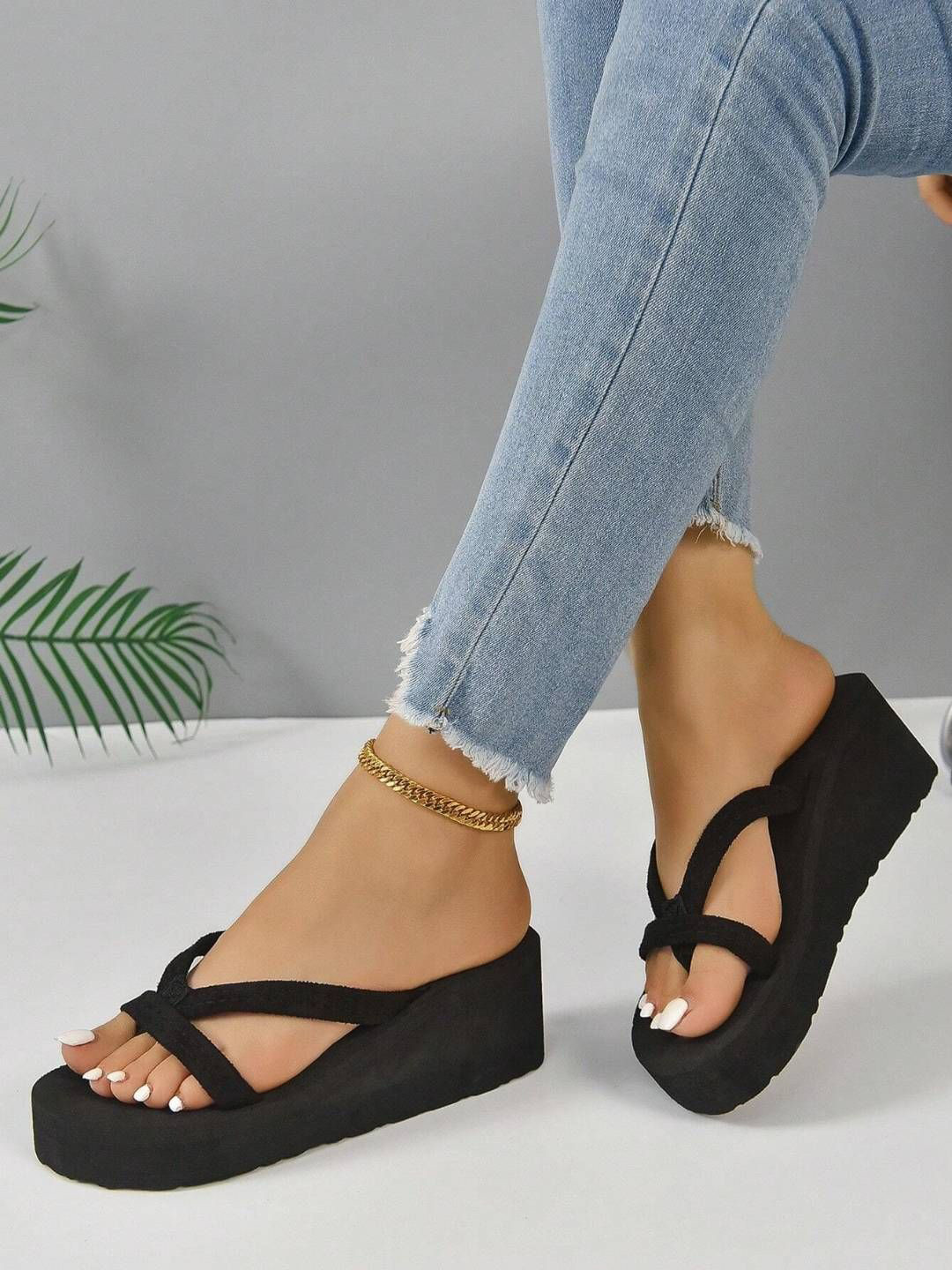 GLO GLAMP Women Luxe Lift Platform Wedges