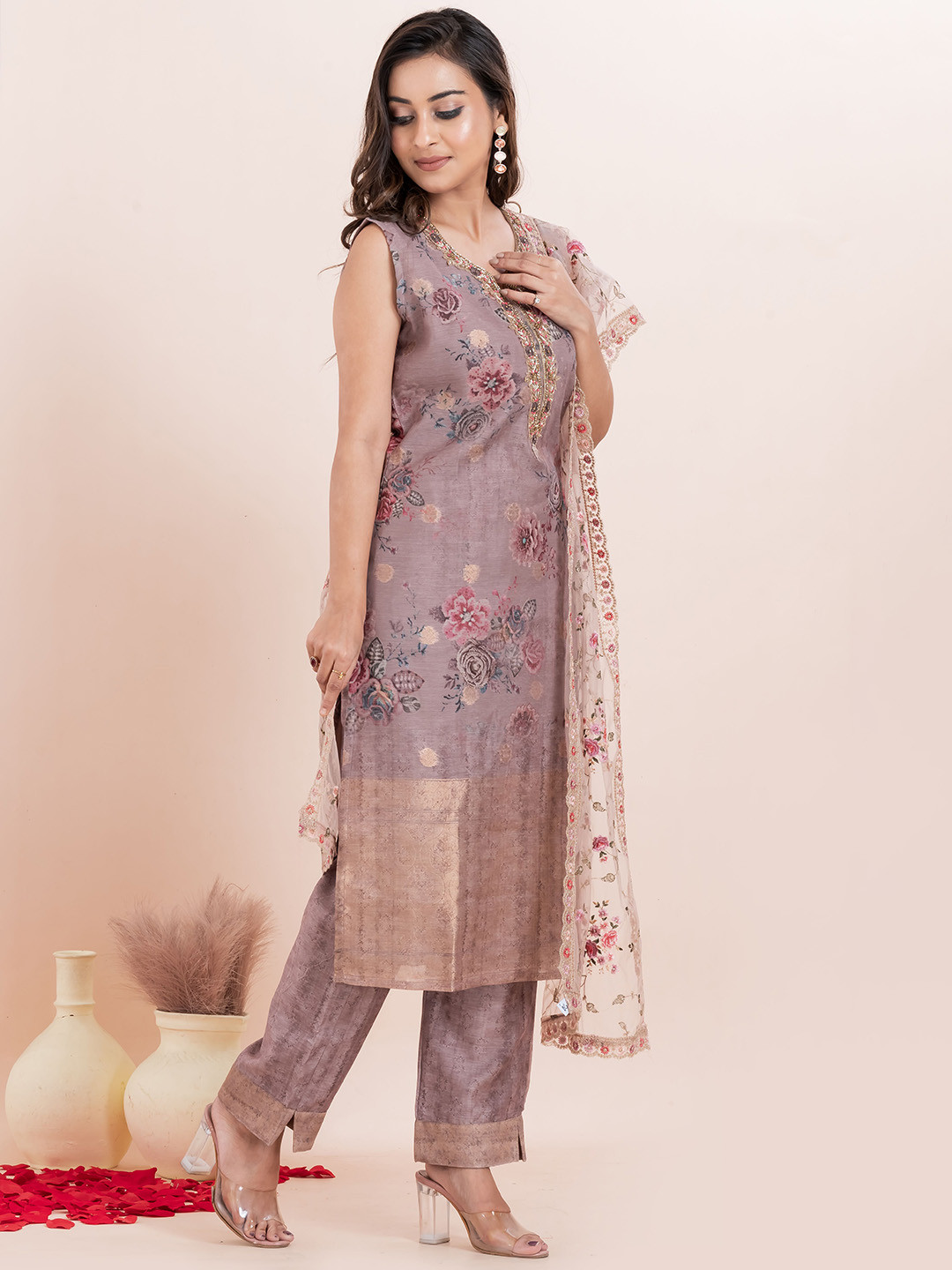 SHREE BALAJI Floral Printed Beads and Stones V-Neck Straight Kurta with Trousers & Dupatta