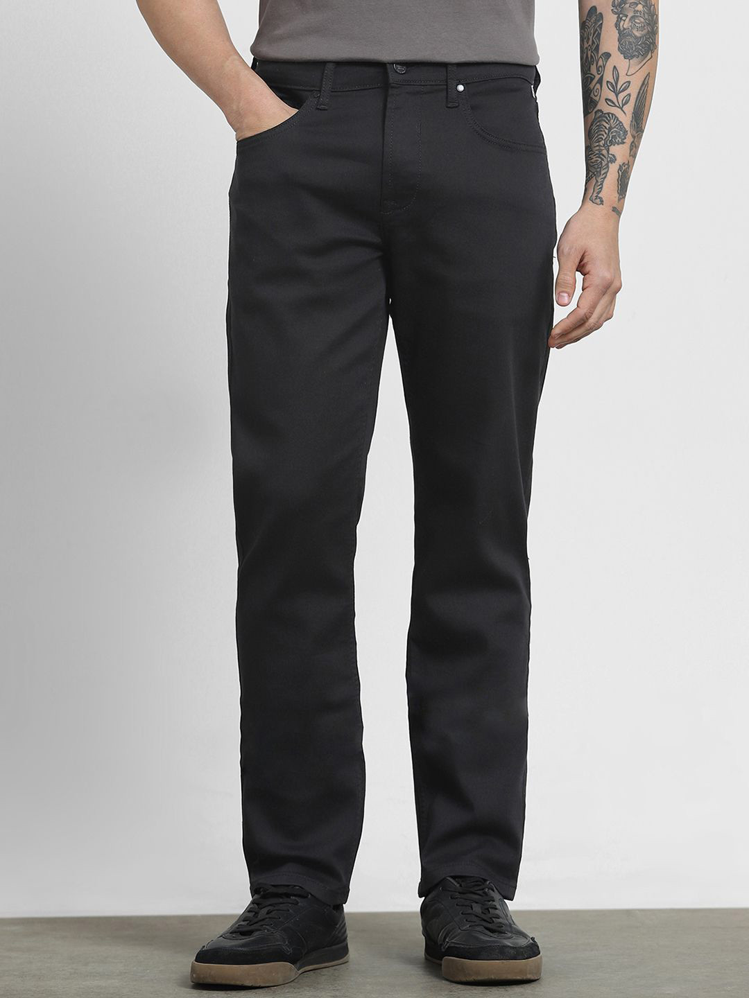 Mufti ss-25 Men Straight Fit Mid-Rise Clean Look Cotton Stretchable Jeans