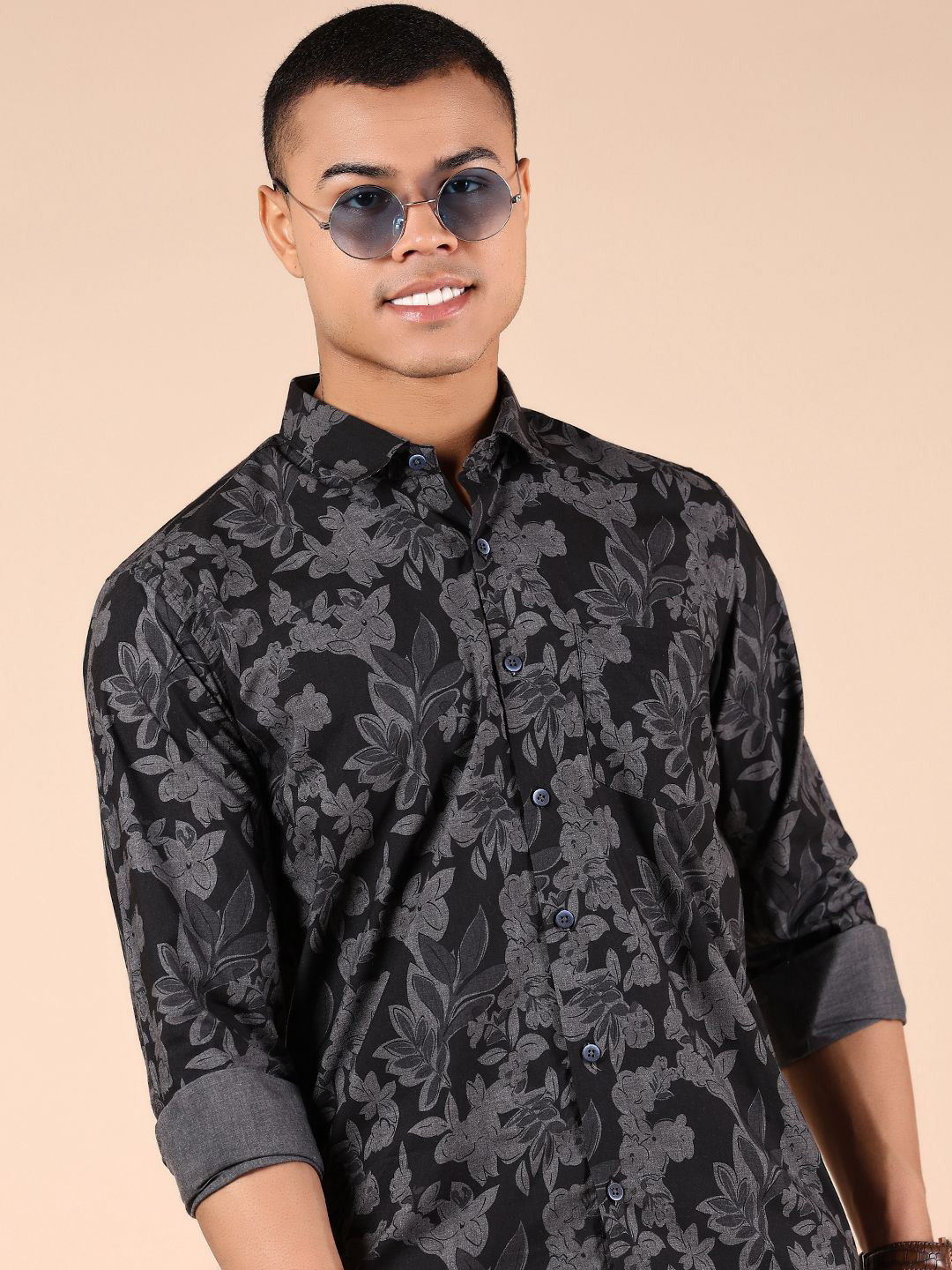 V-Mart Men Floral Chest Pocket Printed Casual Shirt