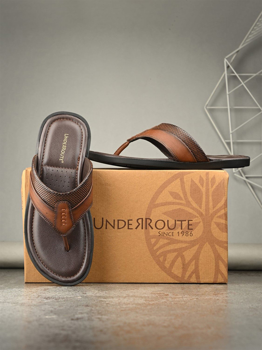 UNDERROUTE Men Comfort Sandals