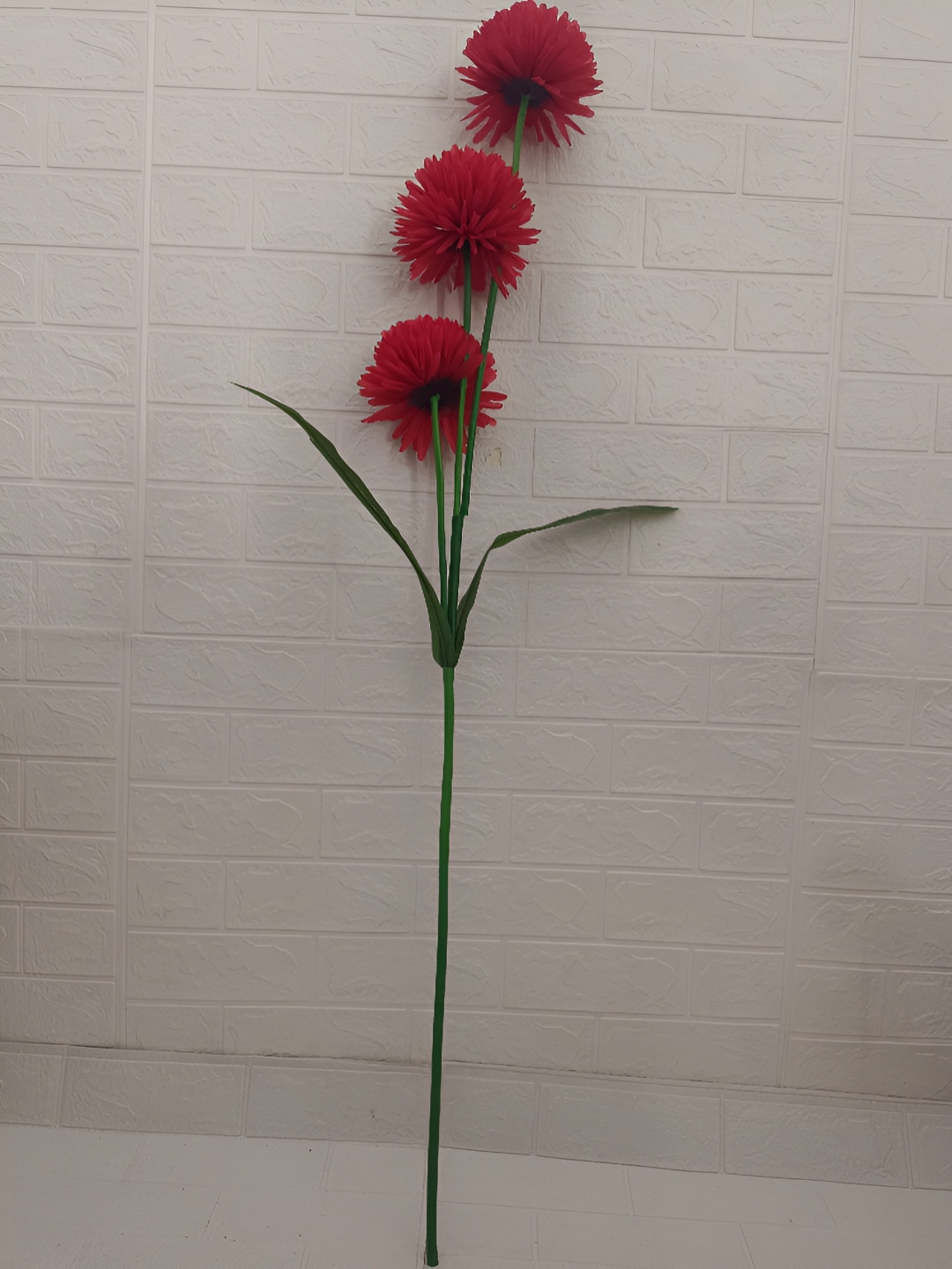 Nutts Red 3 Pieces Dahlia Artificial Flower