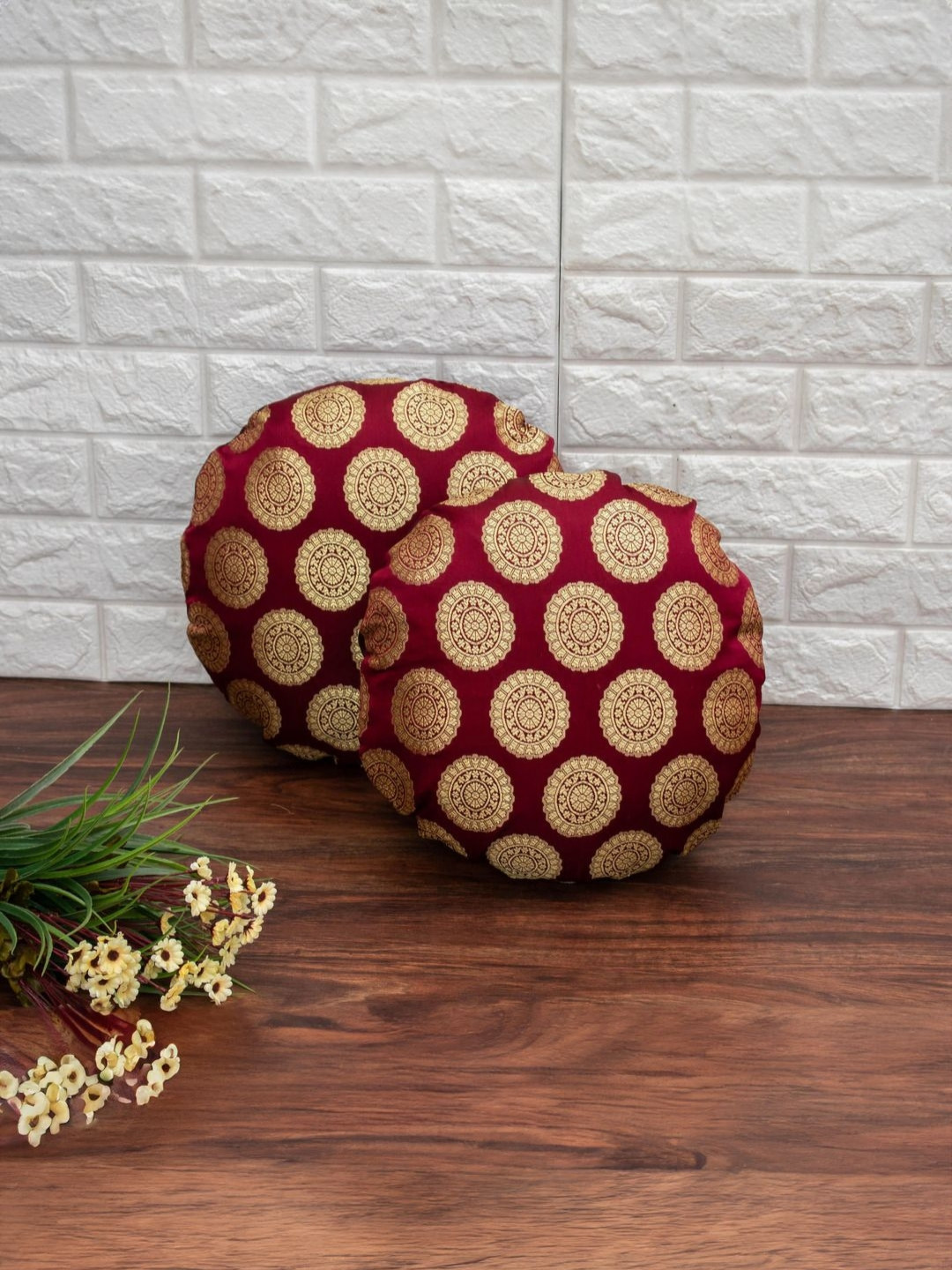 RoyalDeco Maroon & Gold-Toned Set of 2 Floral Round Cushion Covers