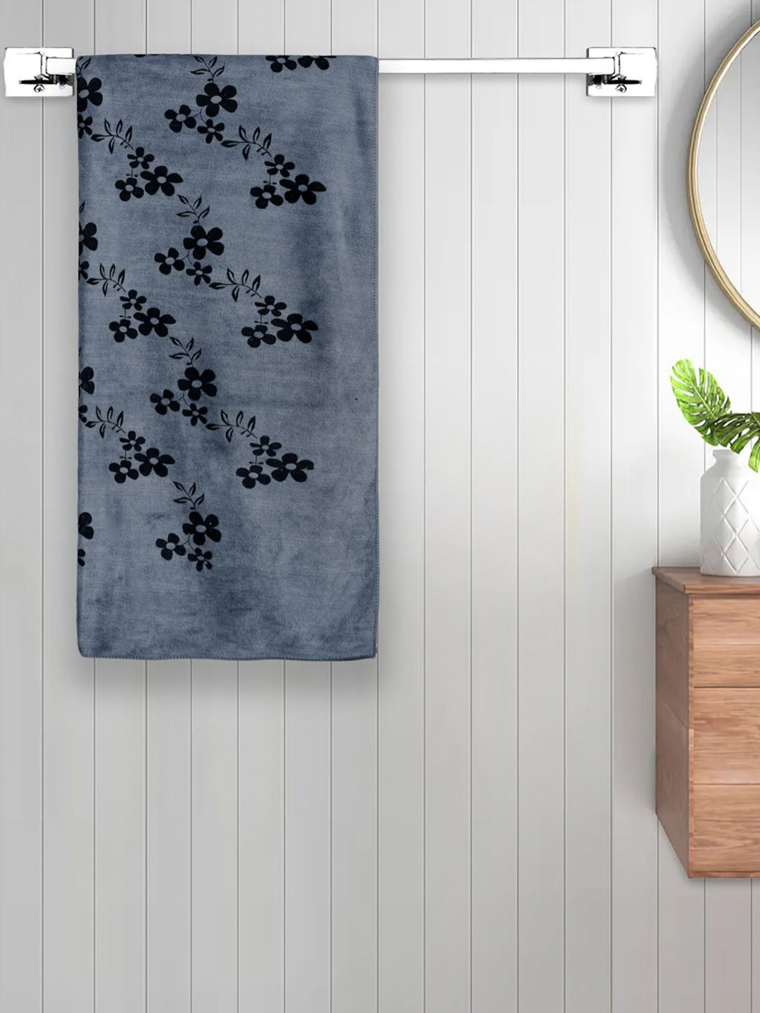 Myntra Elegant Homes Grey & Black Floral Printed Cotton 420 GSM Bath Towel