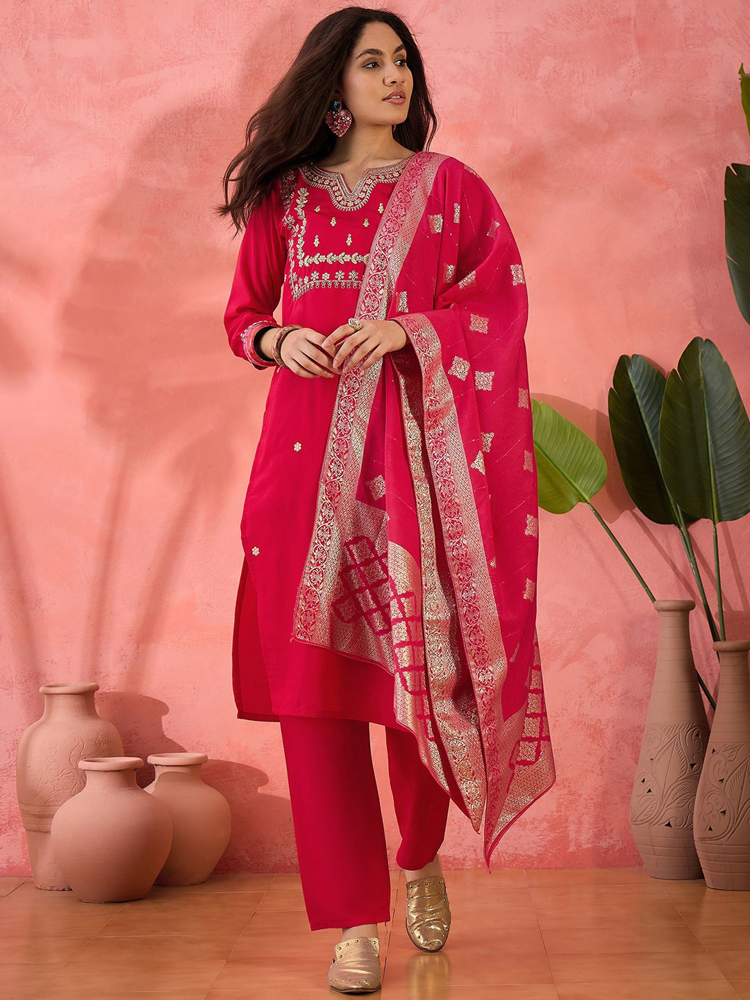 SAINOOR Women Embroidered Regular Beads and Stones Kurti with Pyjamas & With Dupatta
