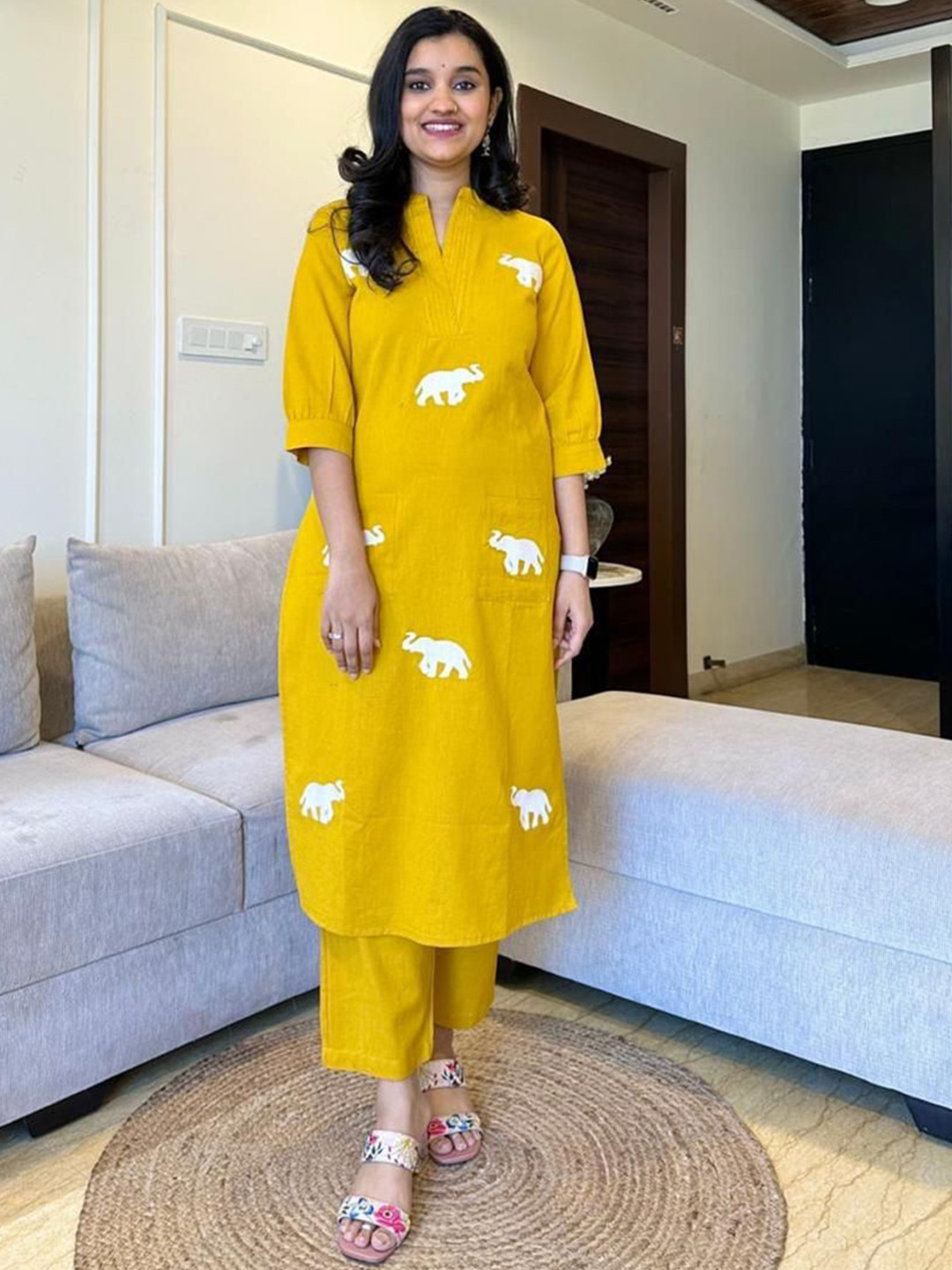 Aaysa Kurti Embroidered Pure Cotton V-Neck Top With Trousers Co-Ords