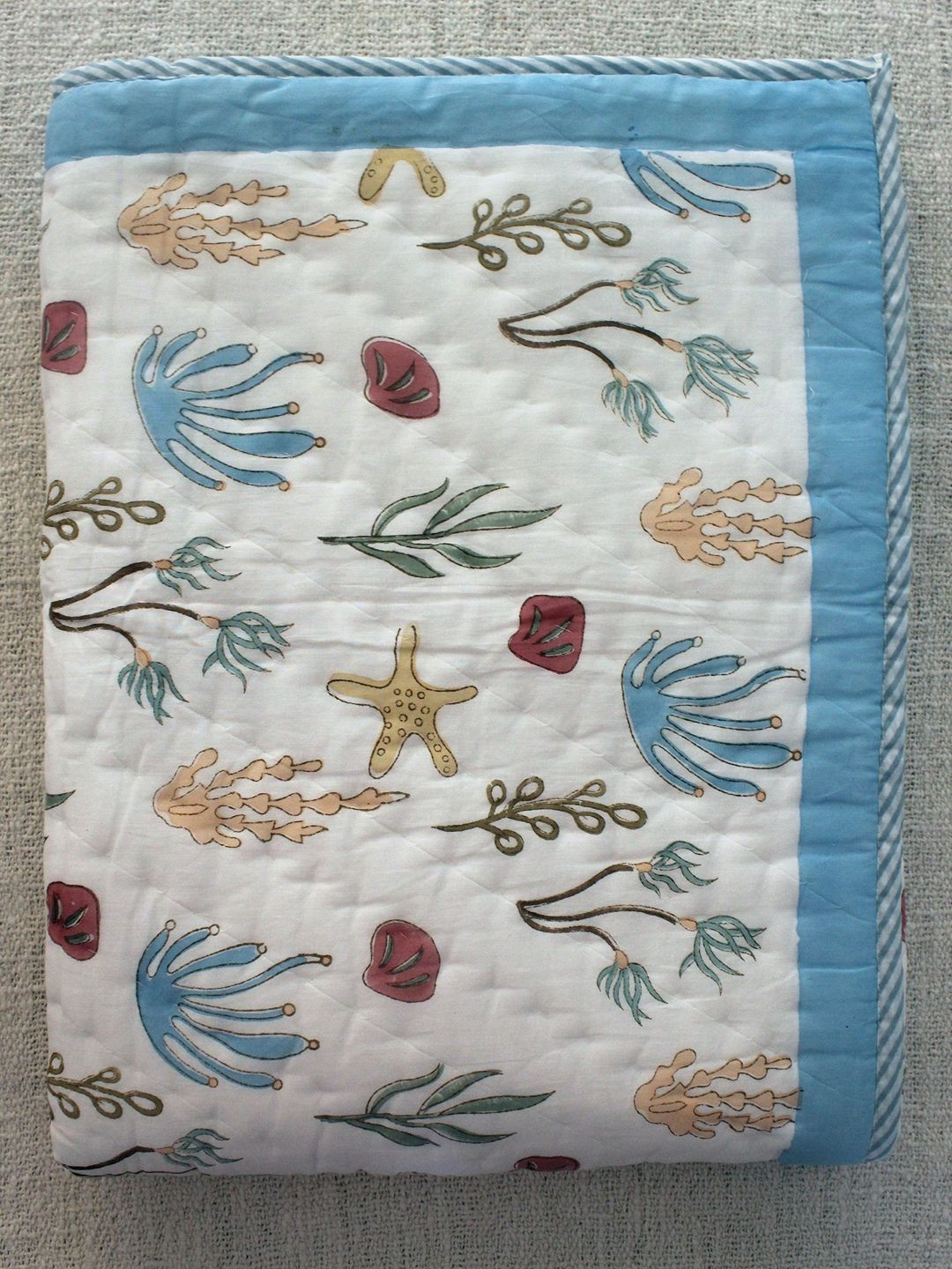 Weaves of Tradition White Aquatic Plant Printed Summer 210GSM Cotton Single Bed Blanket