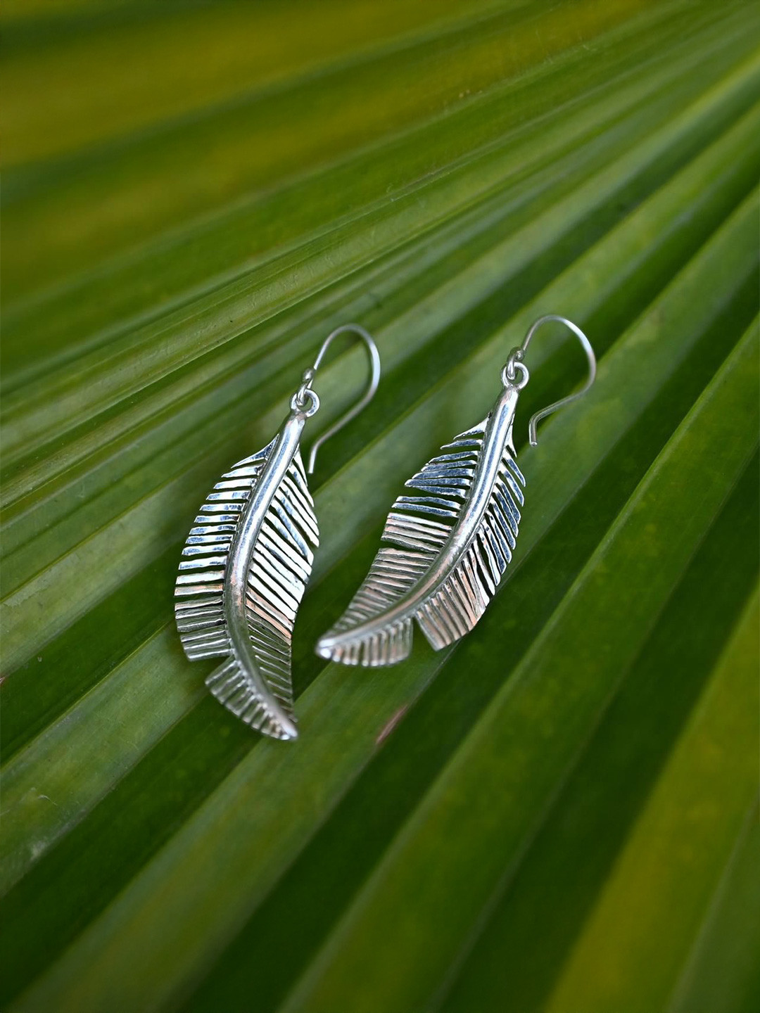 Ovana jewels 925 Sterling Silver Feather Shaped Drop Earrings