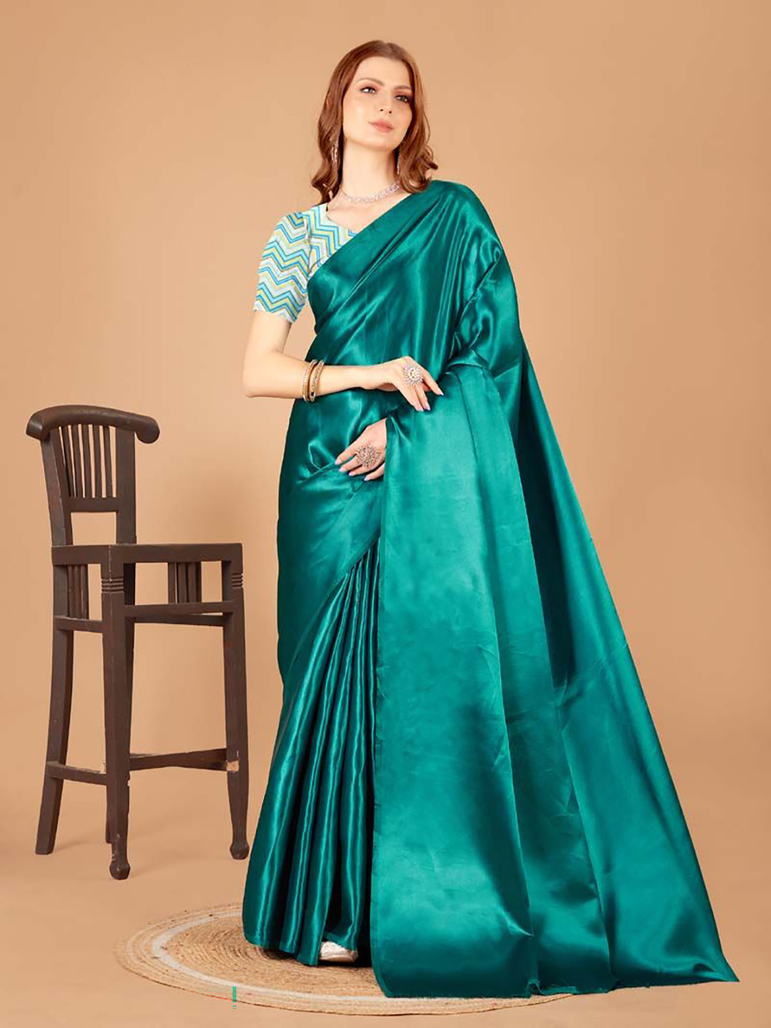 Aruna Sarees With Blouse Piece