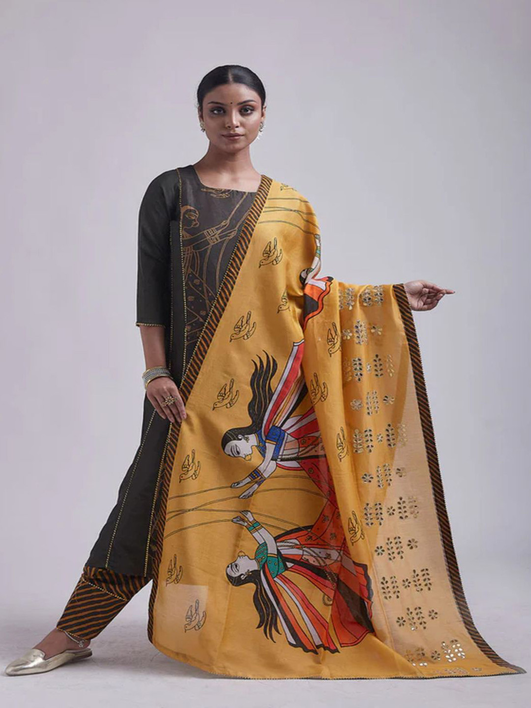 UDD Women Ethnic Printed Chanderi Silk Kurta with Trousers & With Dupatta