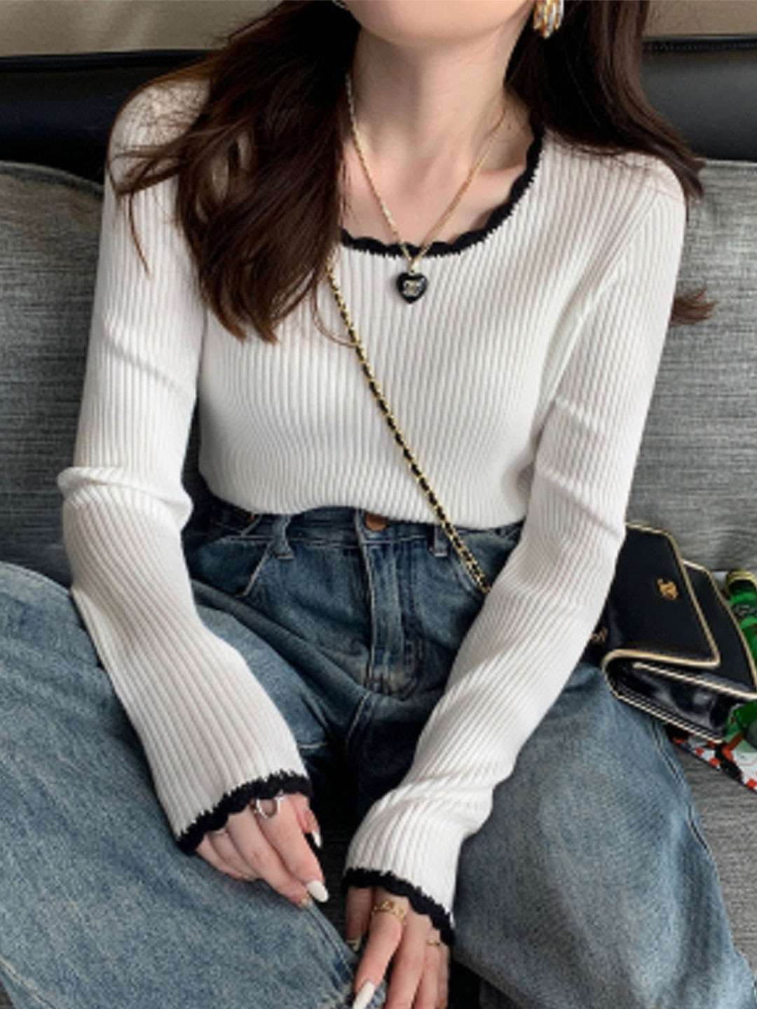 Outzidr Contrast Scallop Rib Top