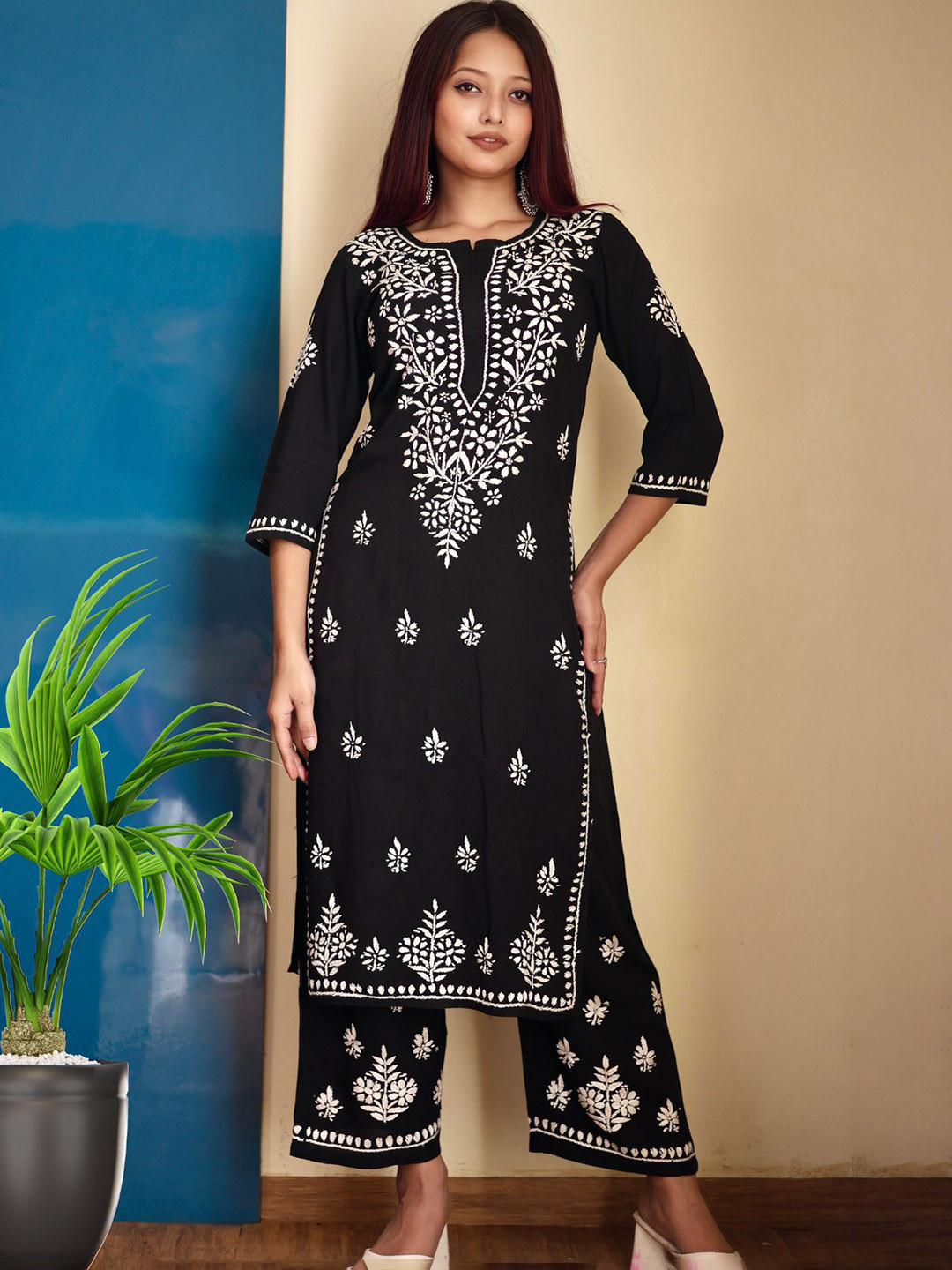 myplusfashion Women Floral Lucknowi Handwork Chikankari Kurta Palazzo Set