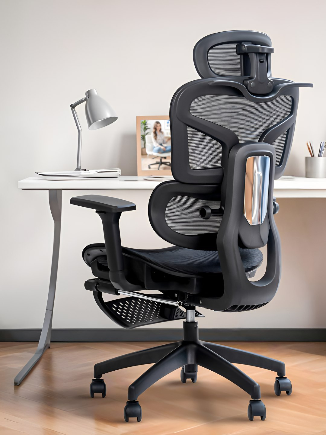 DROGO BlackStudy Arm Chair