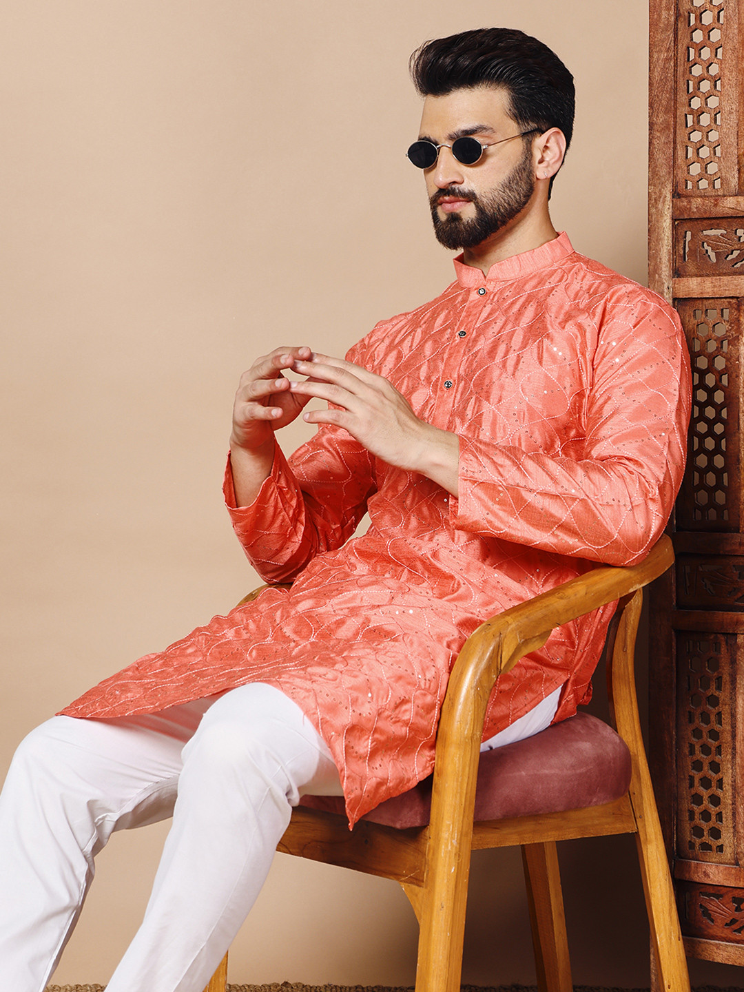 Shiv Leela Men Embroidered Sequinned Detail Kurta