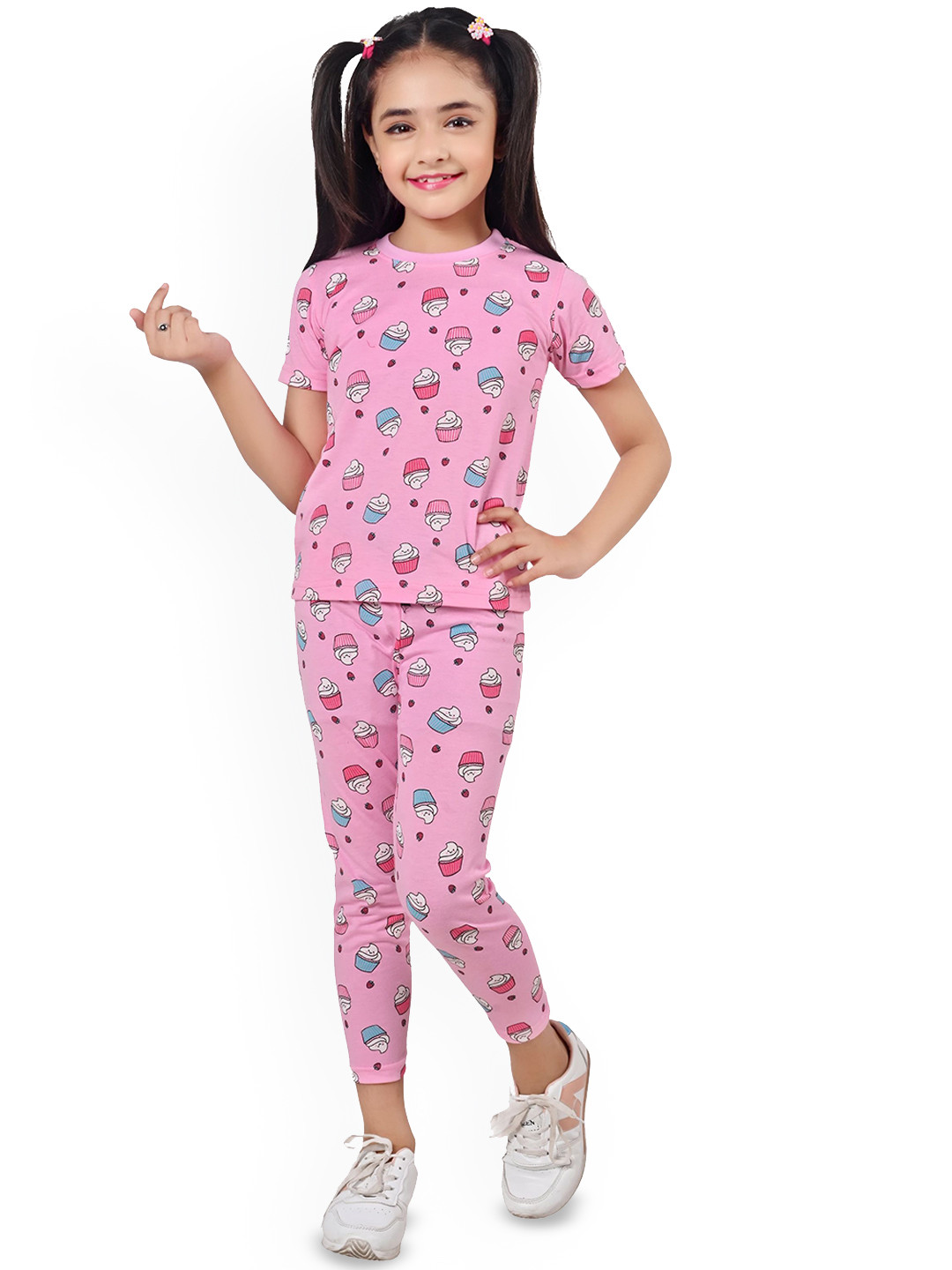 Arshia Fashions Girls Printed Night suit
