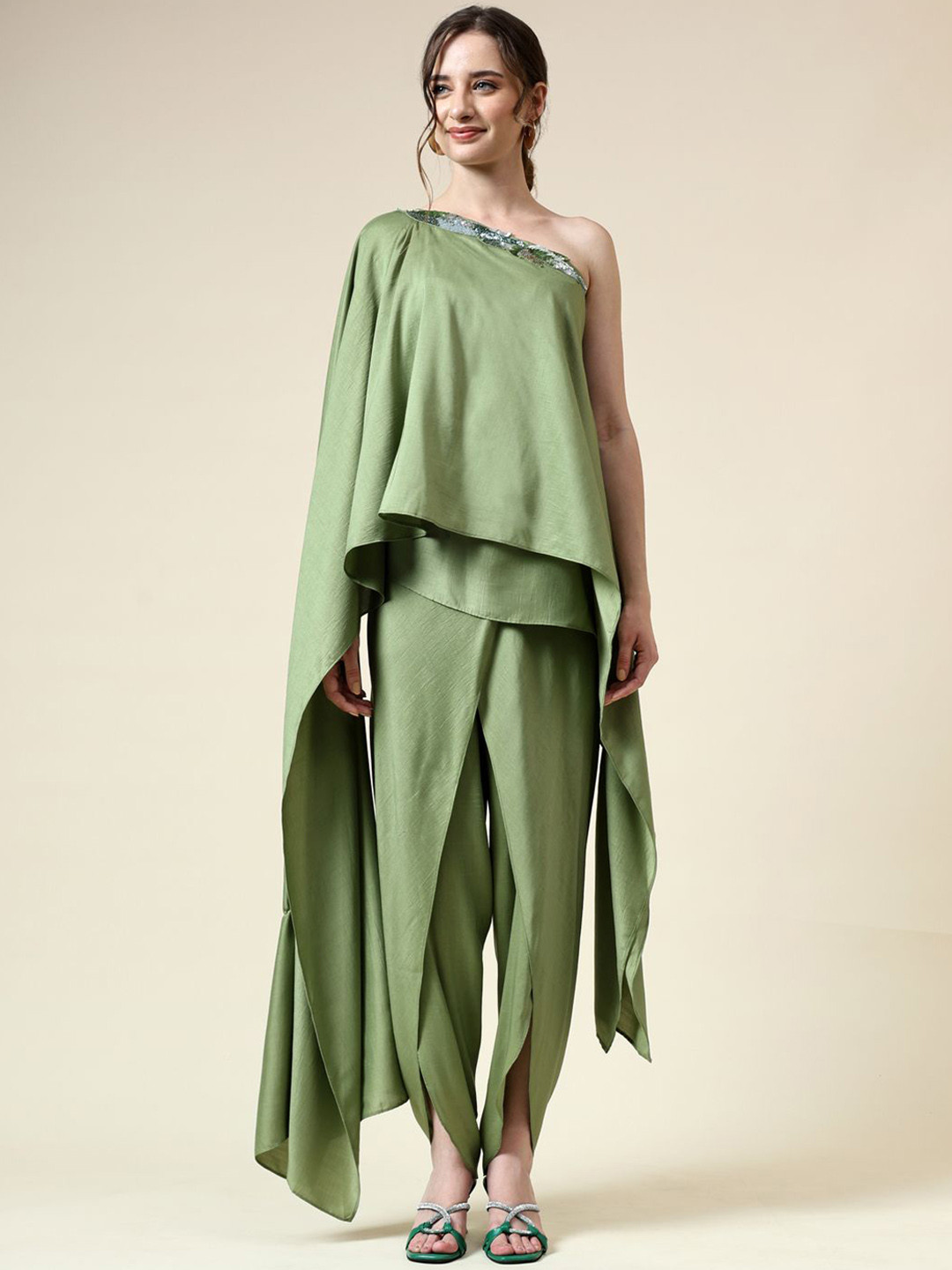 AAKAAR One-Shoulder Tunic with Dhoti Co-Ords