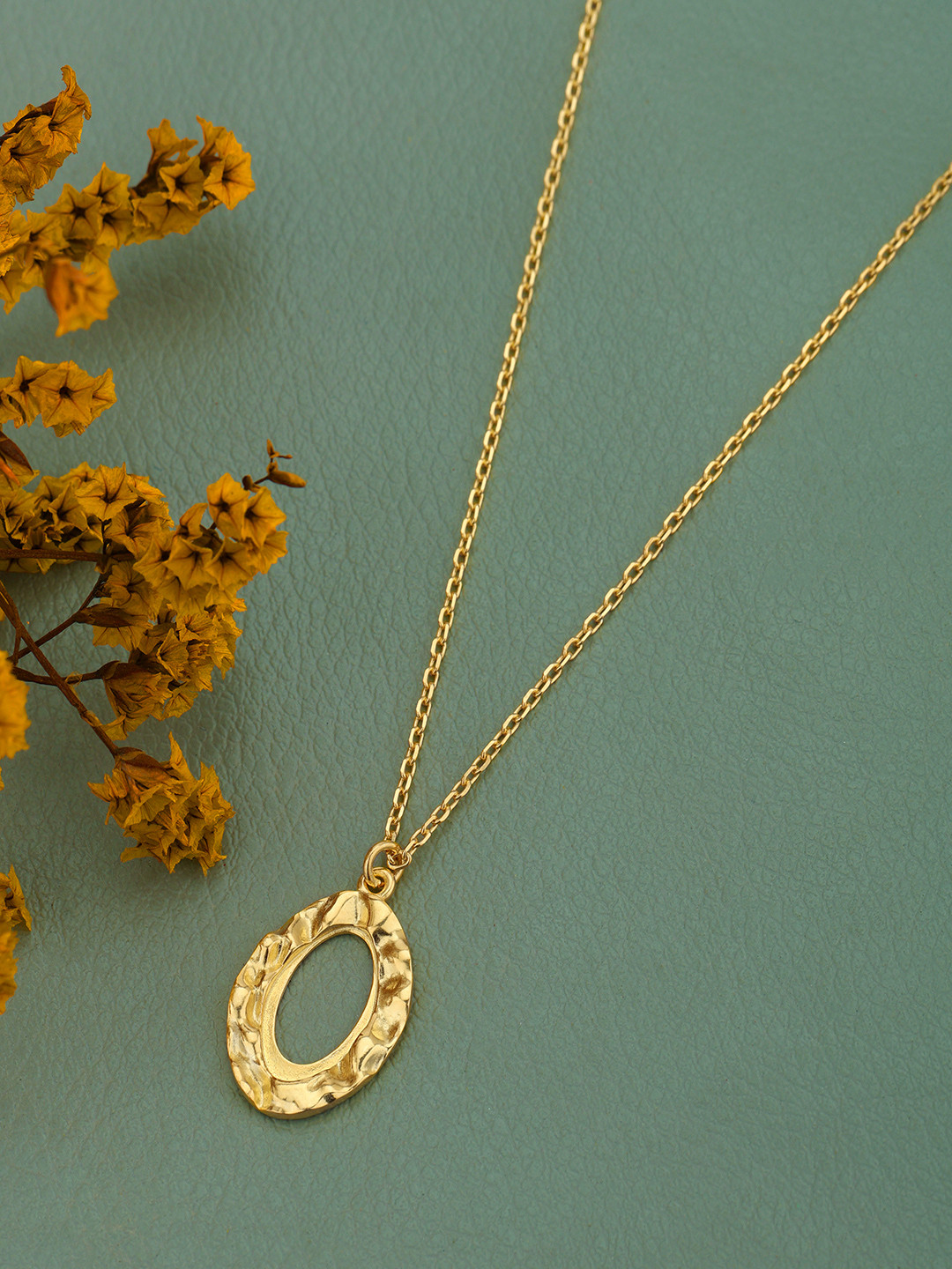 DressBerry 18kt Gold Plated Oval Pendant and Chanin