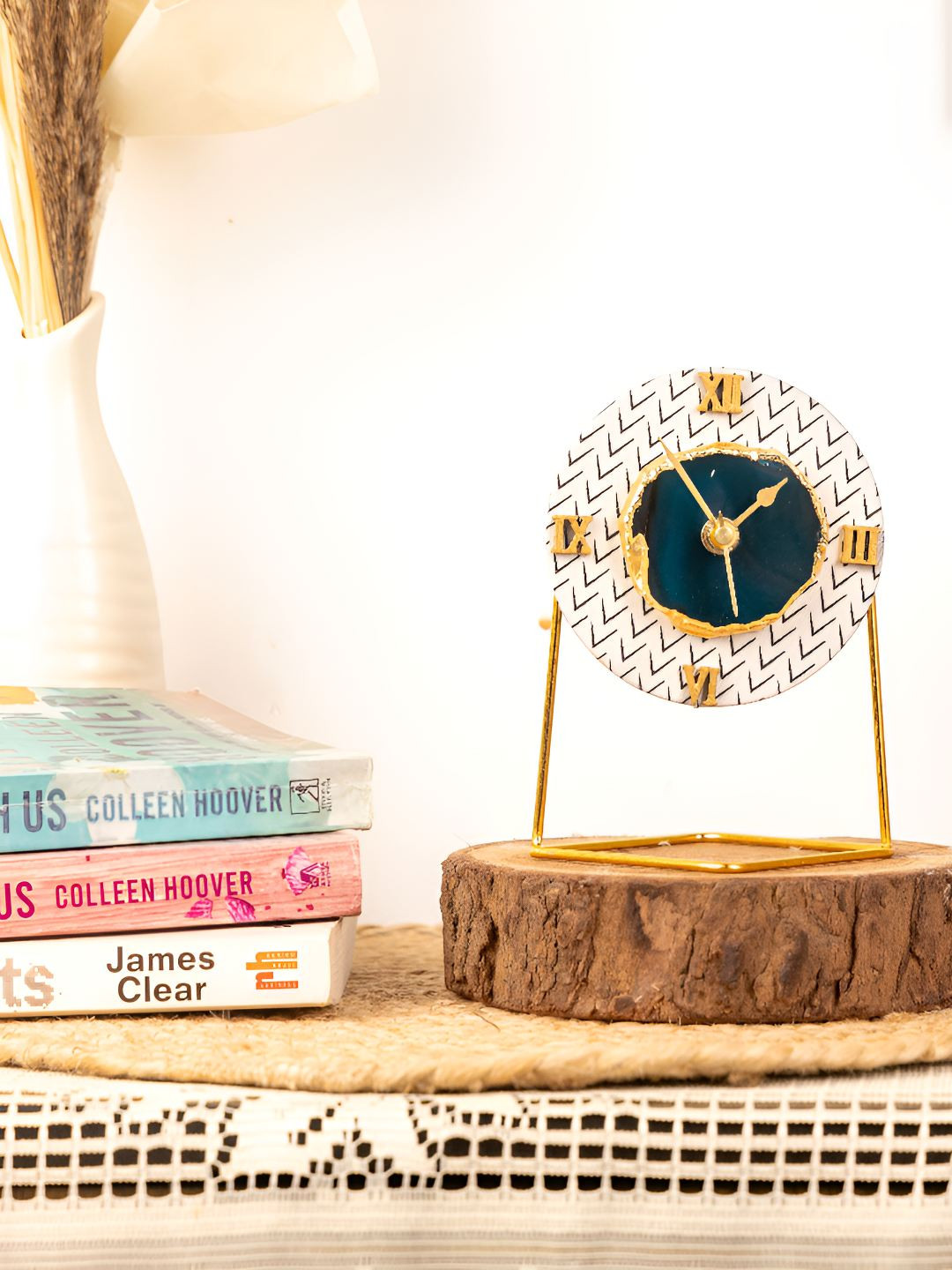 LOOMSARTE White & Blue Printed Analogue Cotton Fabric Round Contemporary Table Clock