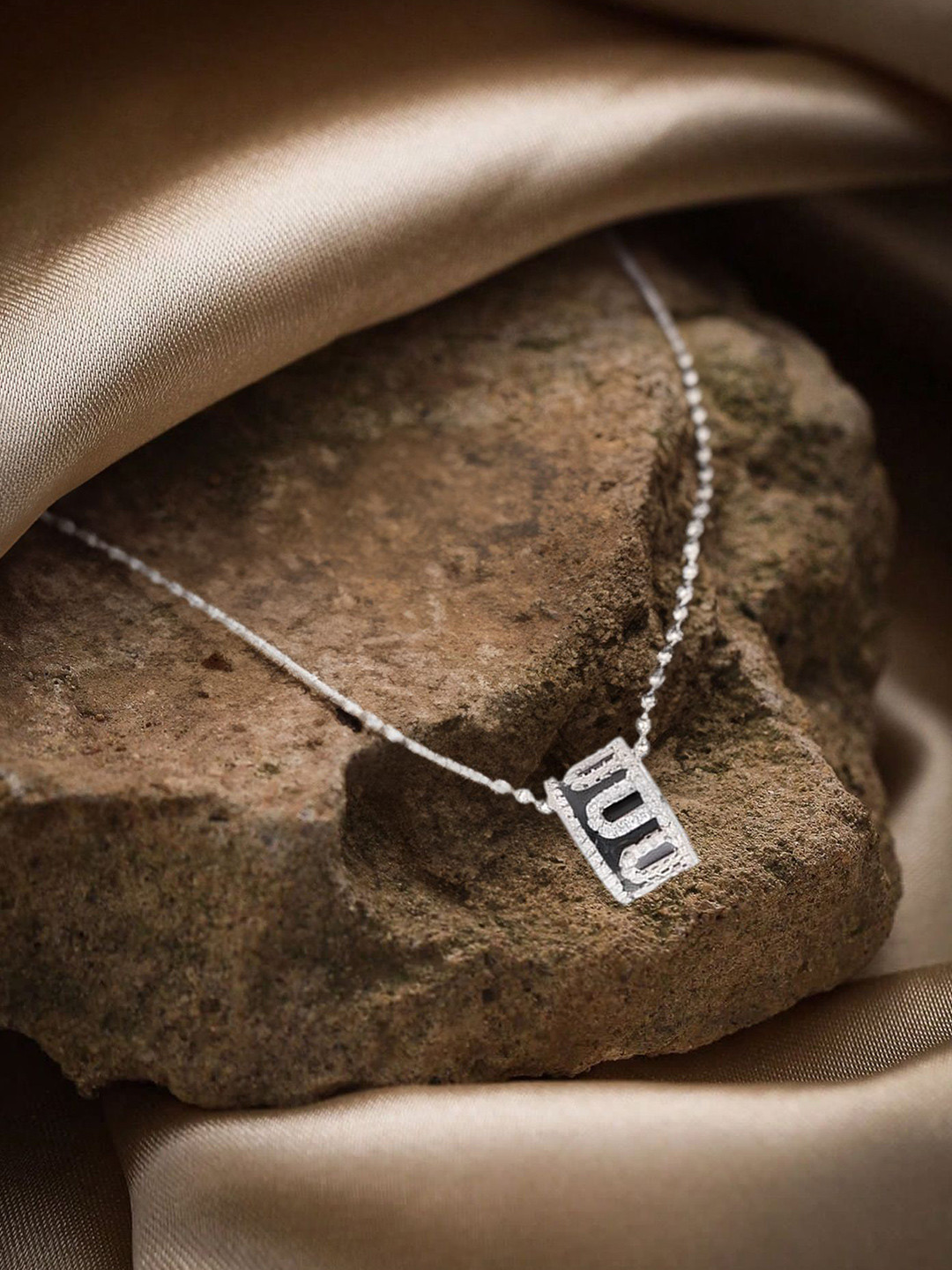 TVISVA JEWELS 925 Sterling Silver Rhodium-Plated CZ Studded Barrel Pendant Chain